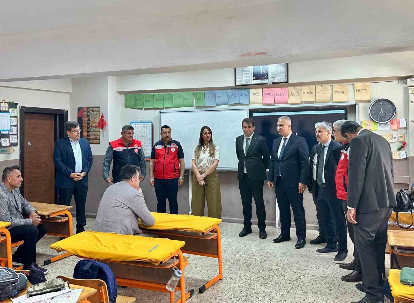 Kırıkhan’da biçerdöver operatörleri eğitiliyor
