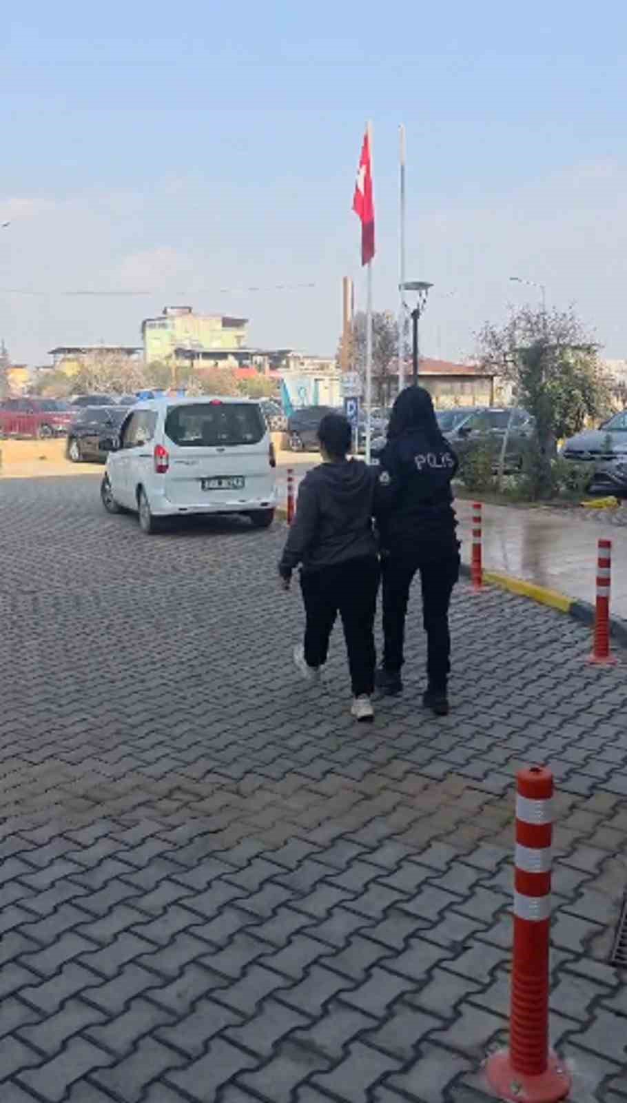 Kırıkhan’da hapis cezasıyla aranan kadın yakalandı
