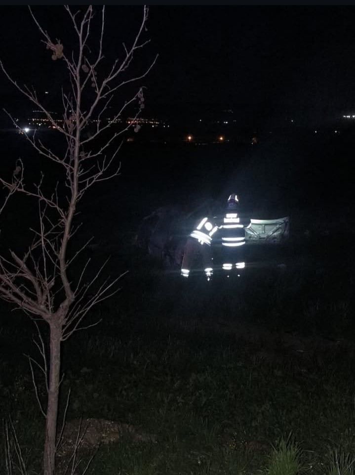 Kırıkhan’da hurdaya dönen otomobilin sürücüsü yaralandı
