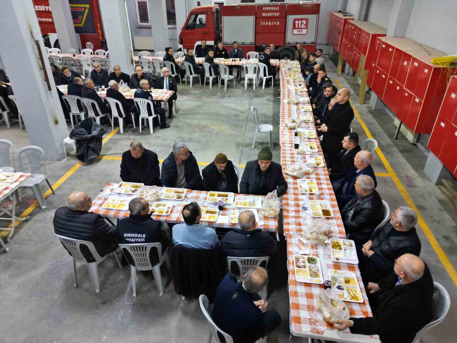 Kırıkkale Belediye Başkanı Önal, itfaiye personeliyle iftar sofrasında buluştu
