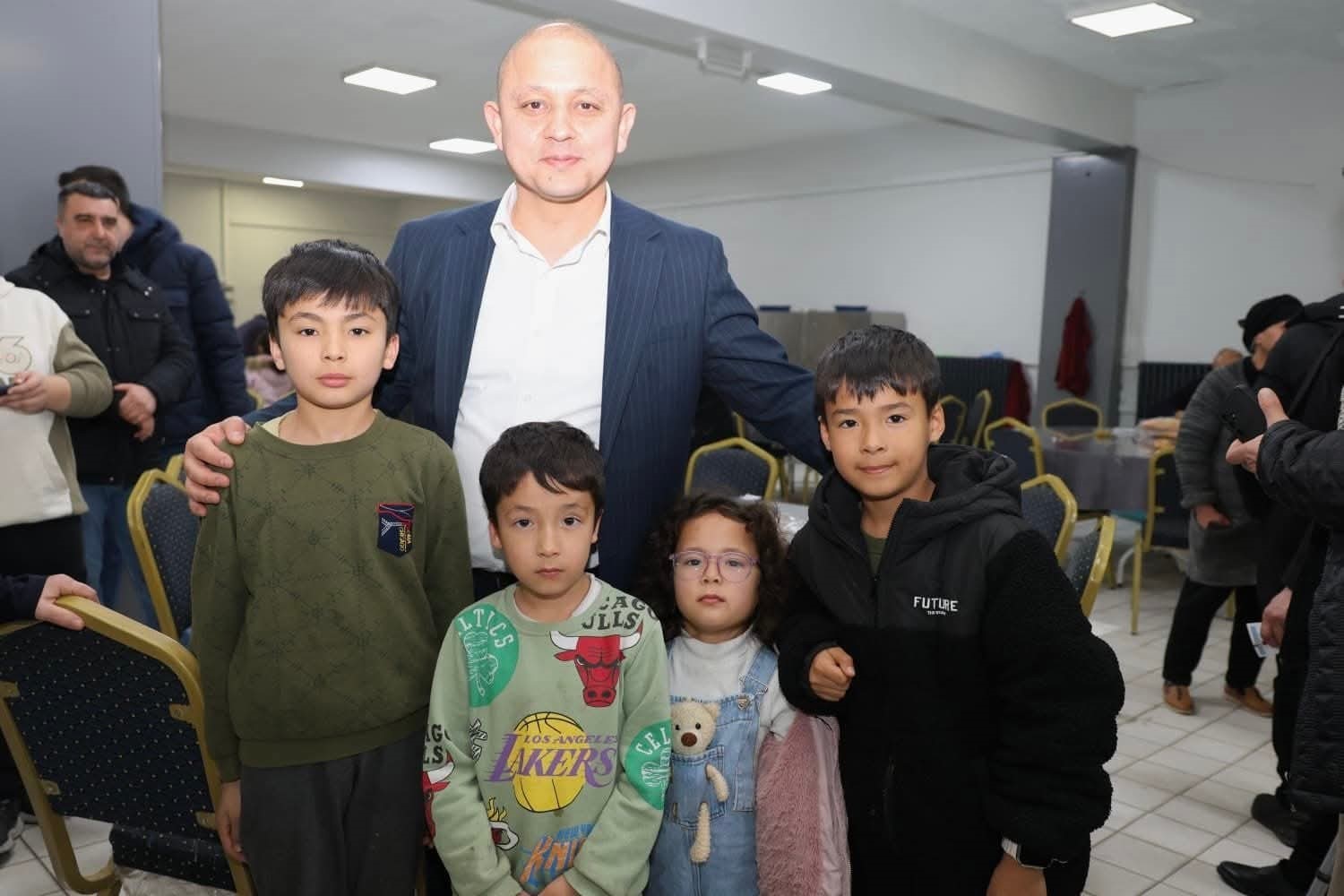 Kırıkkale Belediye Başkanı Önal, vatandaşlarla iftar sofrasında buluştu
