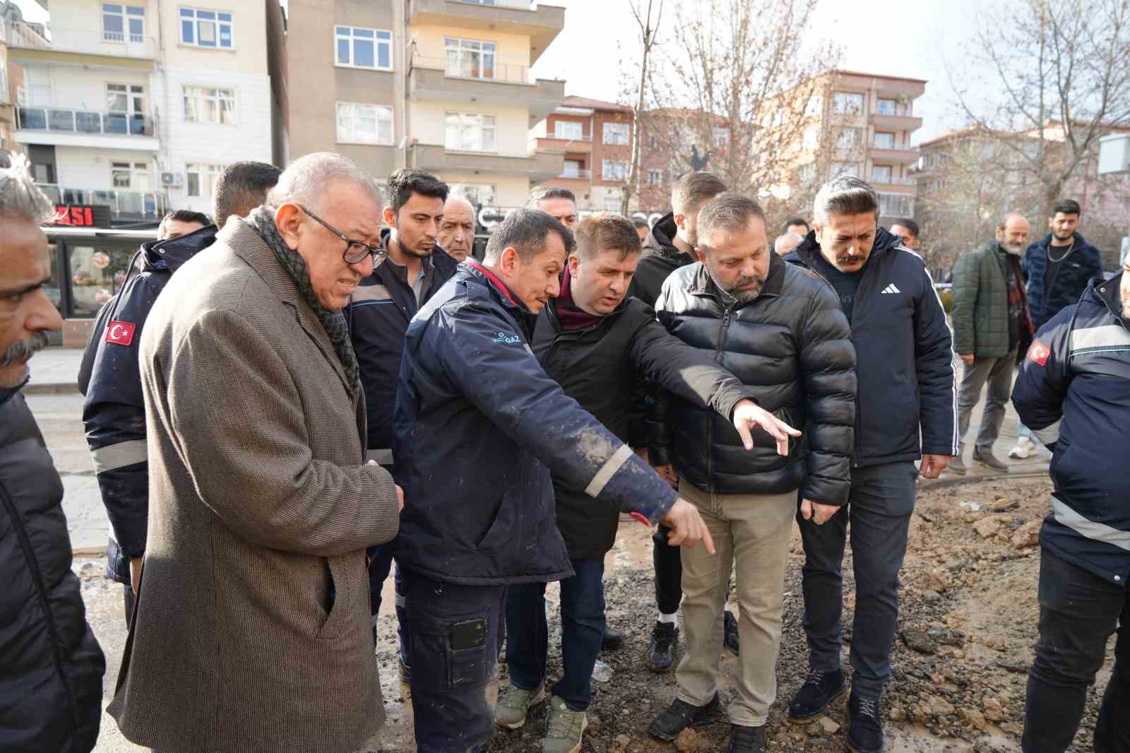 Kırıkkale’de doğal gaz boru hattı patladı, alevler metrelerce yükseldi
