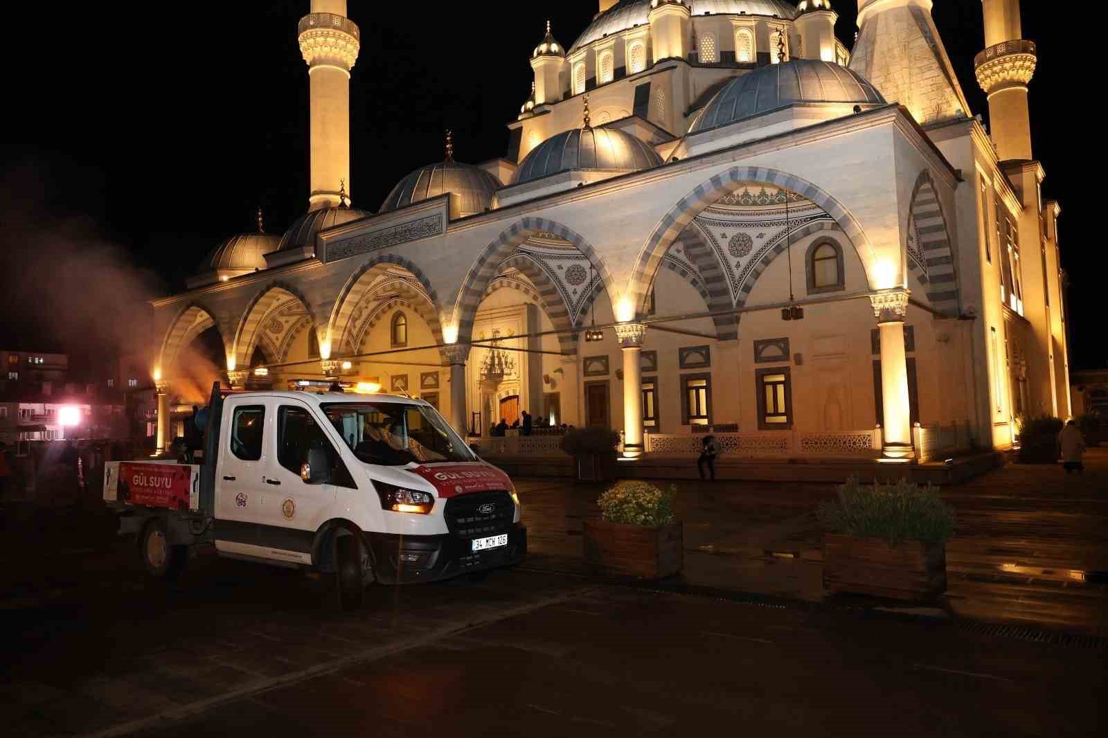 Kırıkkale’de Ramazan ayı gül kokusuyla karşılandı
