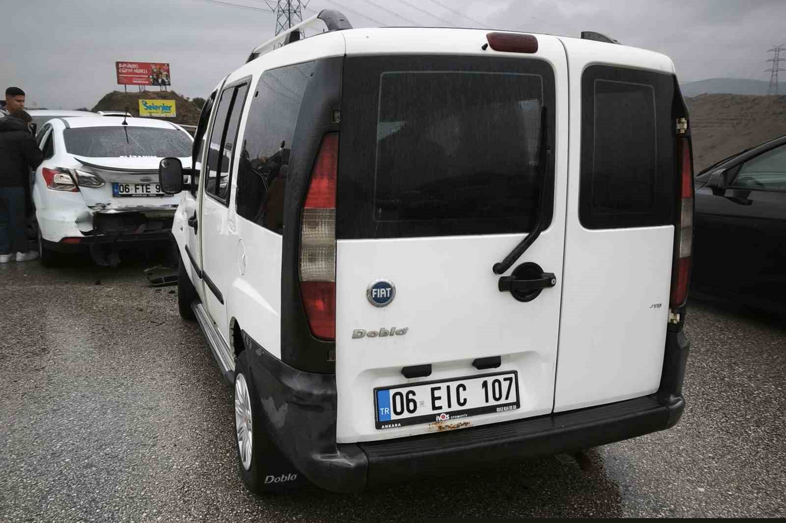 Kırıkkale’de zincirleme kaza: 3 yaralı
