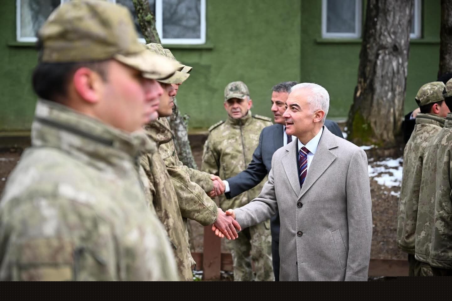 Kırklareli Valisi Turan, sınır karakolunda Mehmetçikle bayramlaştı
