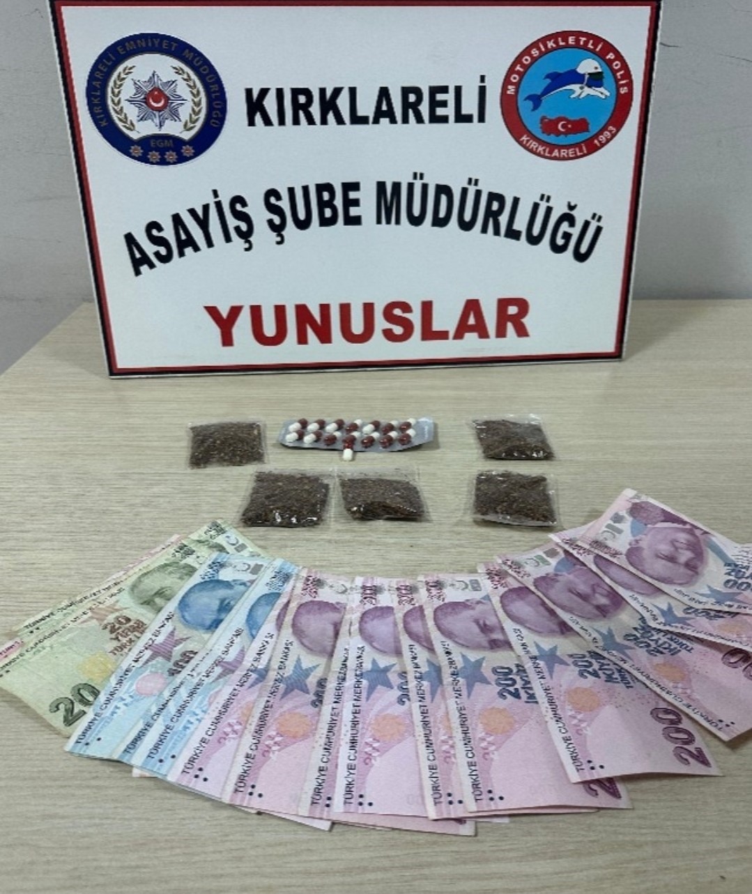 Kırklareli’nde asayiş uygulamalarında aranan 8 şahıs yakalandı
