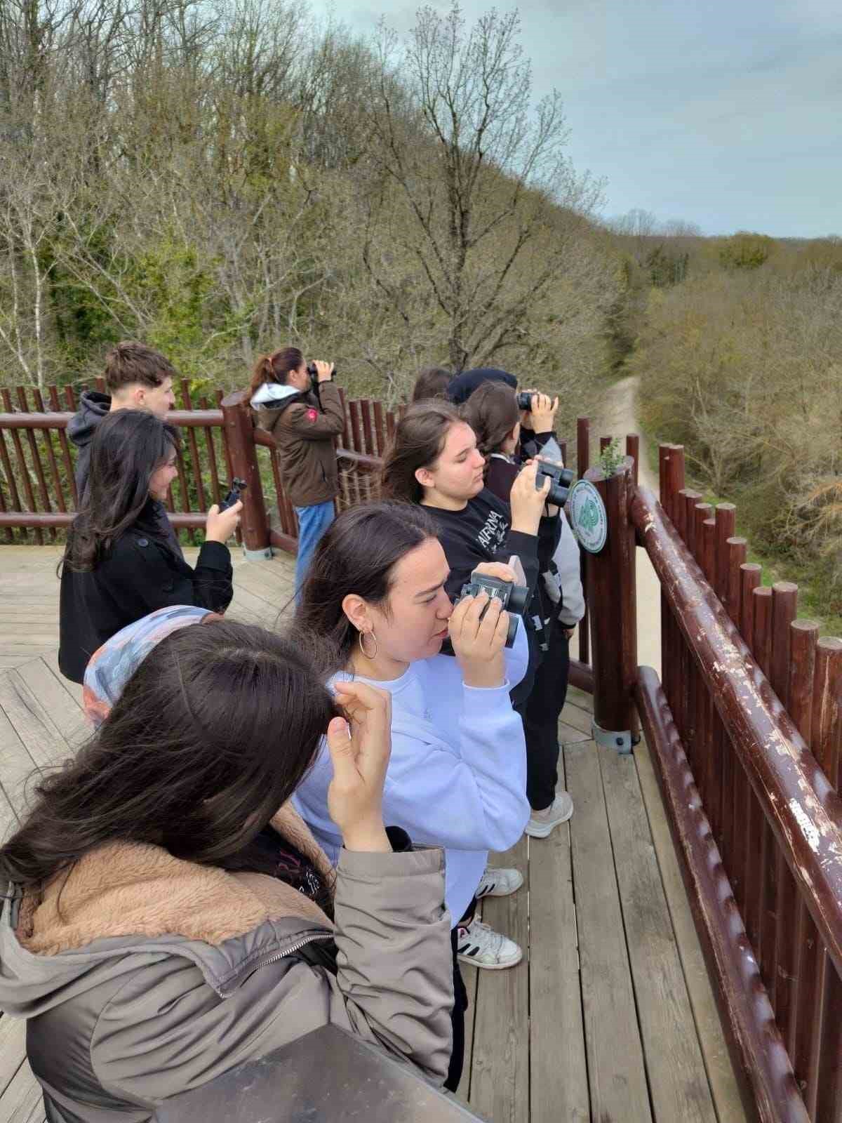 Kırklareli’nde çevreci öğrenciler sahilde temizlik yaptı
