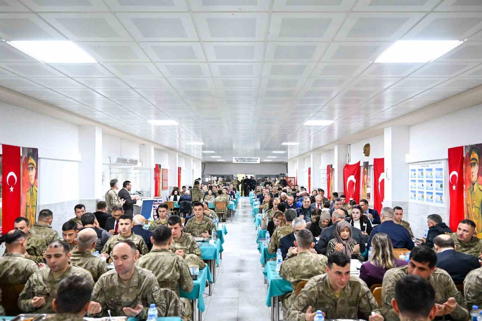 Kırklareli’nde şehit aileleri ve gaziler gönül sofrasında buluştu
