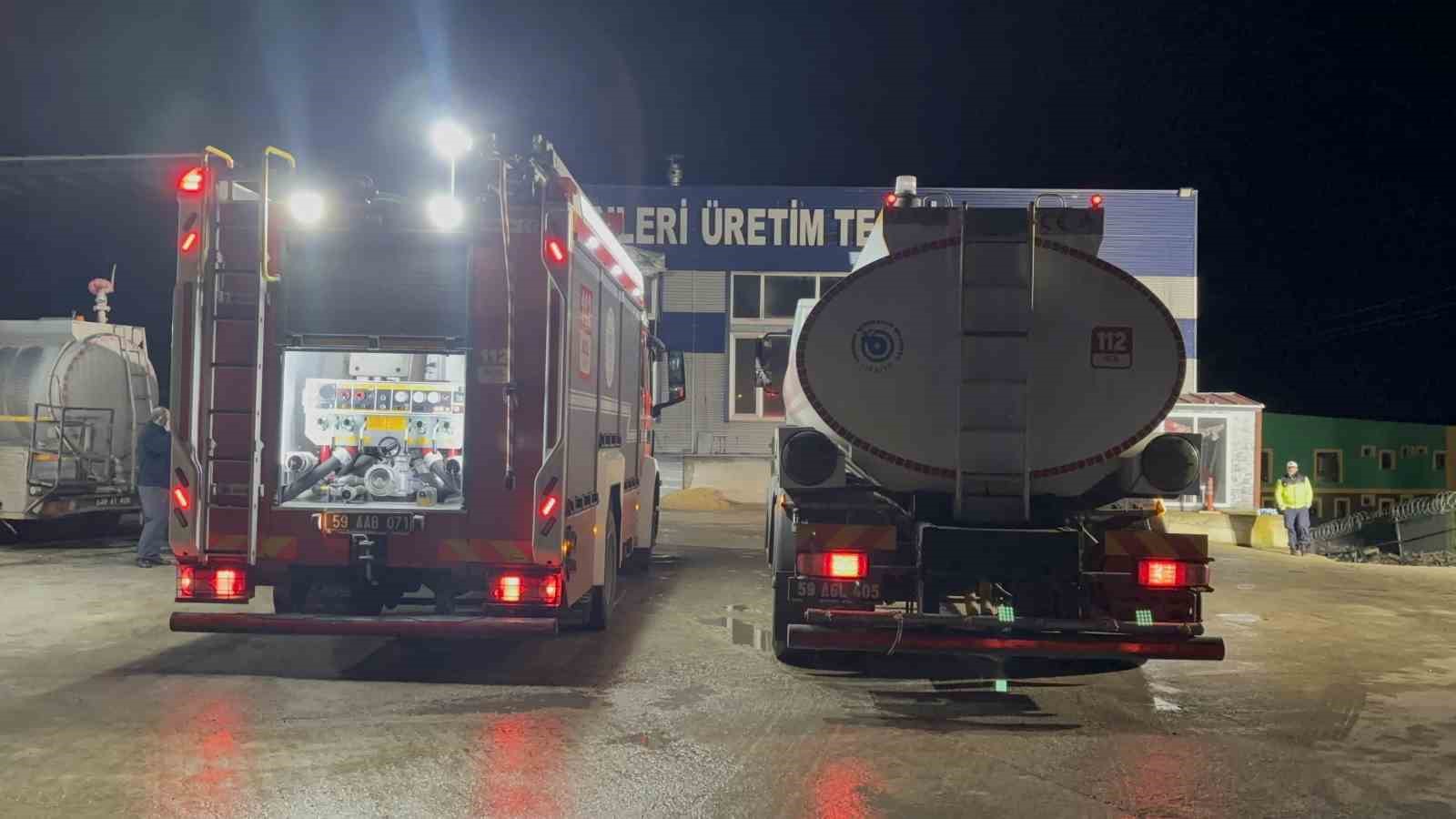 Kırklareli’nde süt ürünleri tesisinin deposunda yangın
