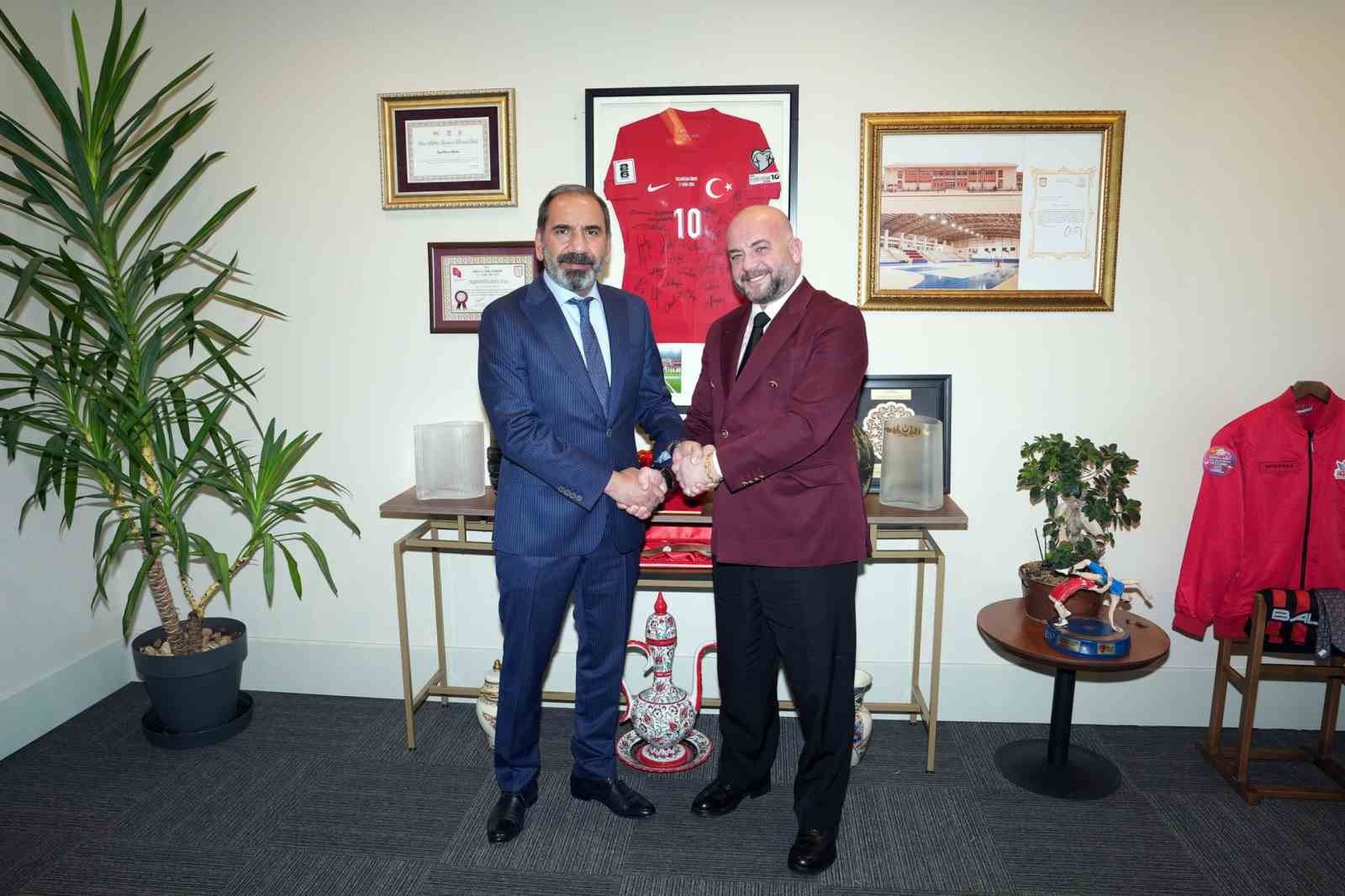 Kırkpınar Ağası Özünlü, Başkan Hacıosmanoğlu ve Başkan Vekili Otyakmaz’ı ziyaret etti
