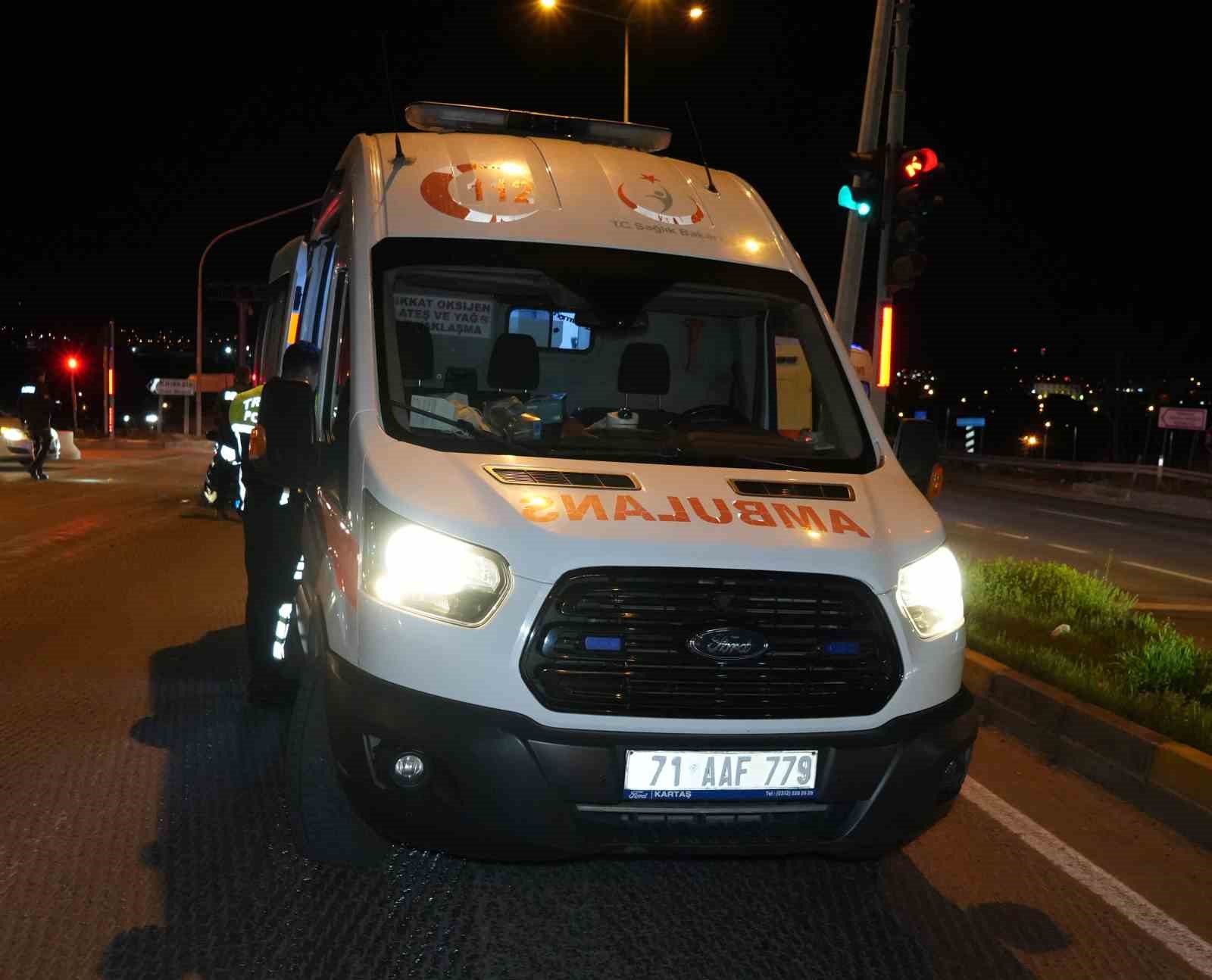 Kırmızı ışık ihlali yapan sürücü otomobile çarptı: 1 yaralı
