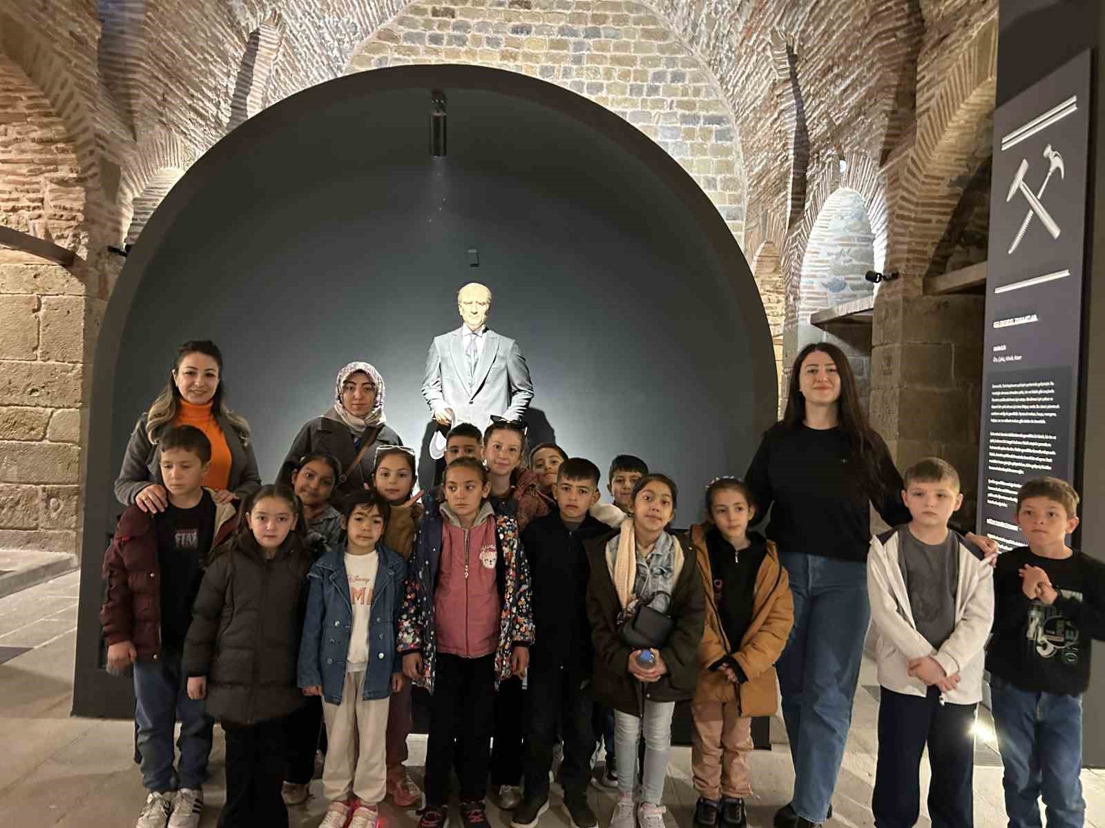 Kırsaldaki çocuklar "Bi Niğde mi Yapsak?" projesiyle şehri keşfetti
