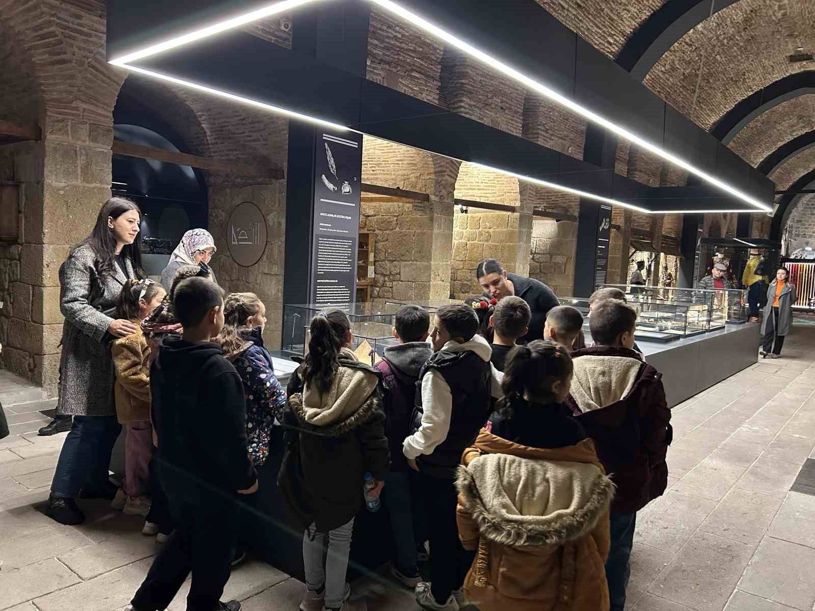 Kırsaldaki çocuklar "Bi Niğde mi Yapsak?" projesiyle şehri keşfetti
