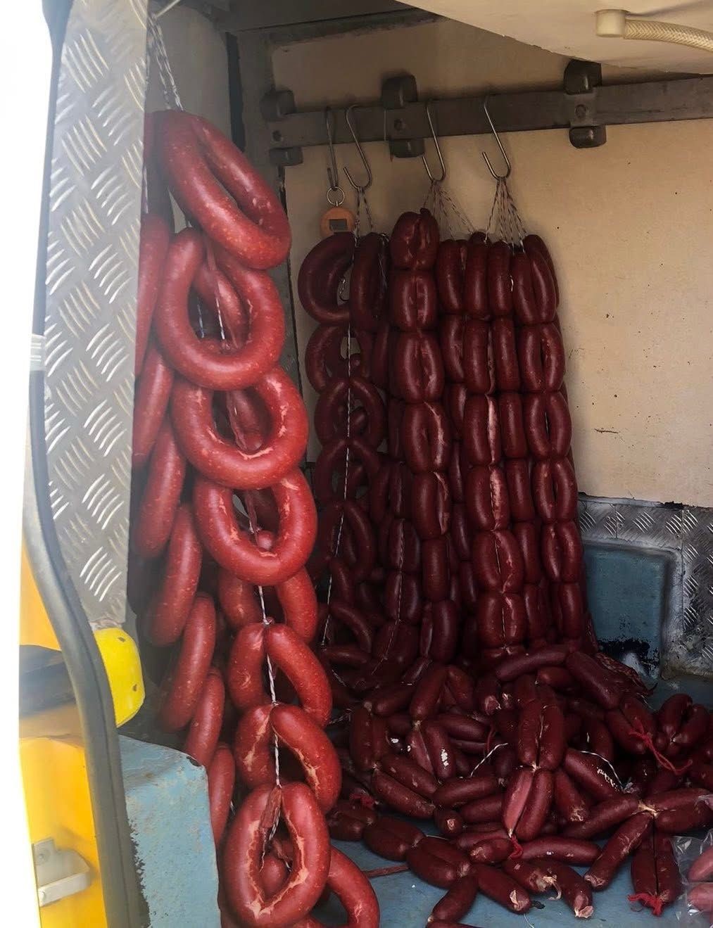 Kırşehir’de 96 kilo kaçak sucuk ele geçirildi
