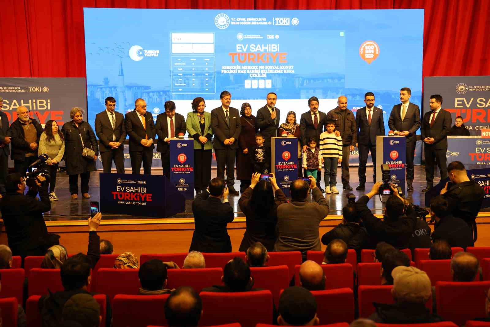 Kırşehir’de bin 633 konut için kura çekimi yapıldı
