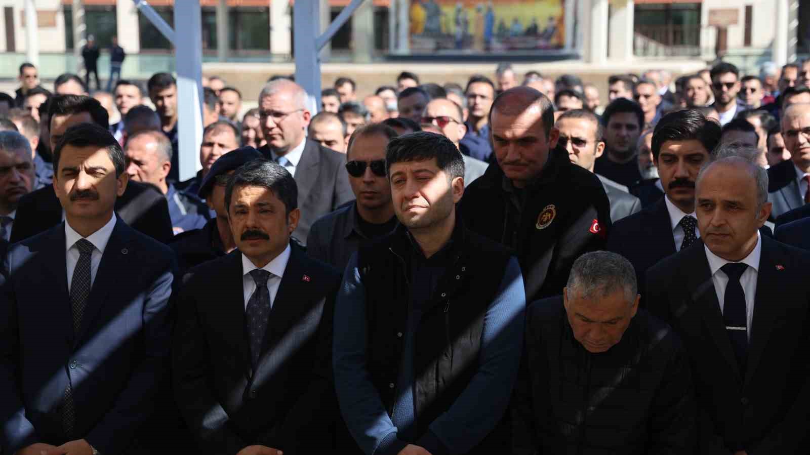 Kırşehir’de boğazına çilek kaçan 2,5 yaşındaki çocuk hayatını kaybetti
