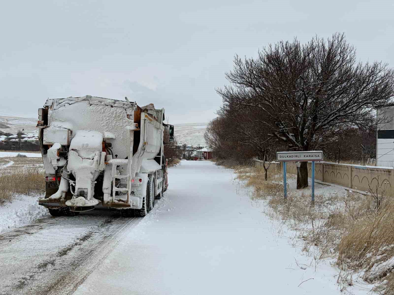 Kırşehir’de kapanan yollar açıldı
