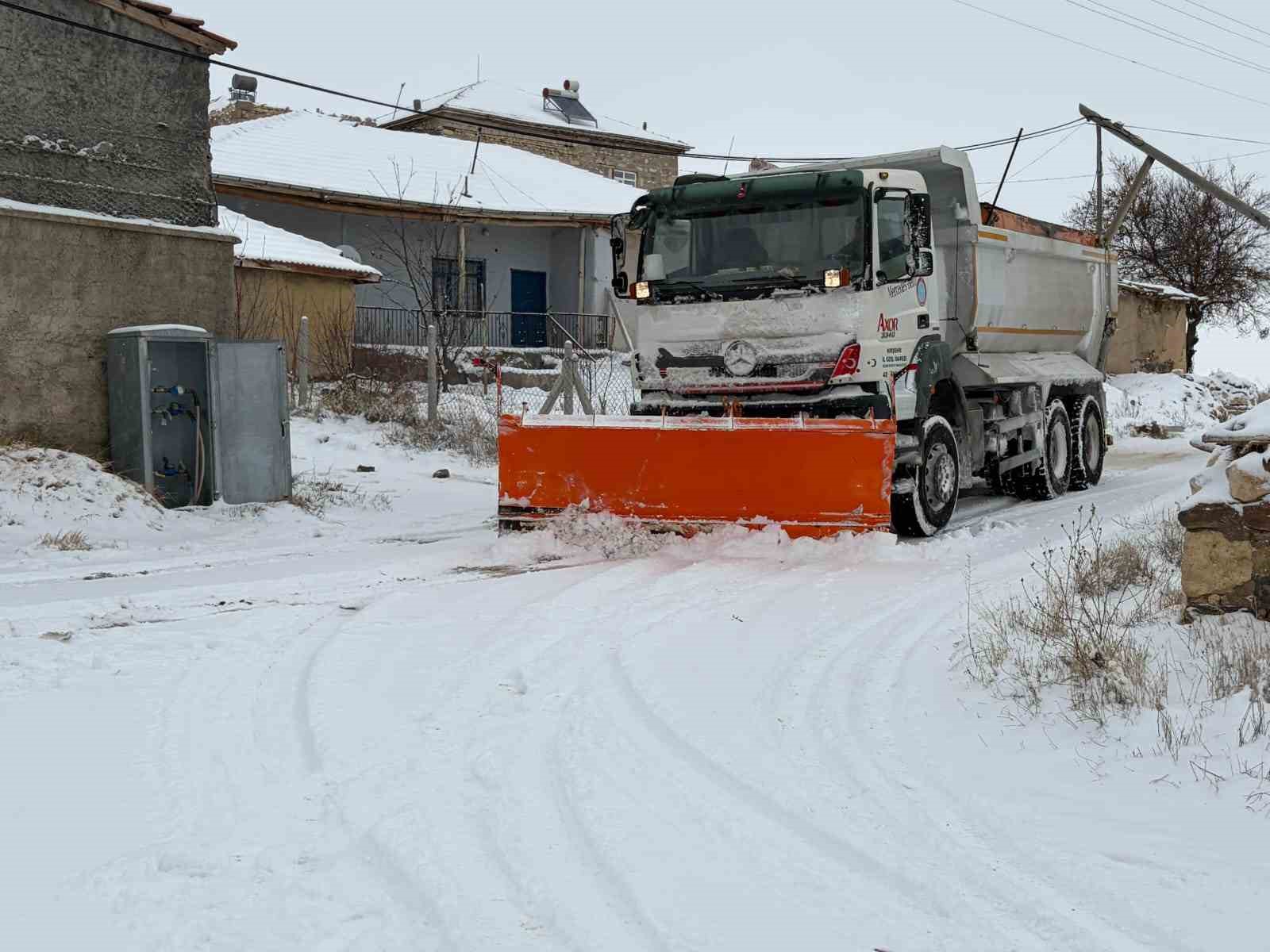 Kırşehir’de kapanan yollar açıldı
