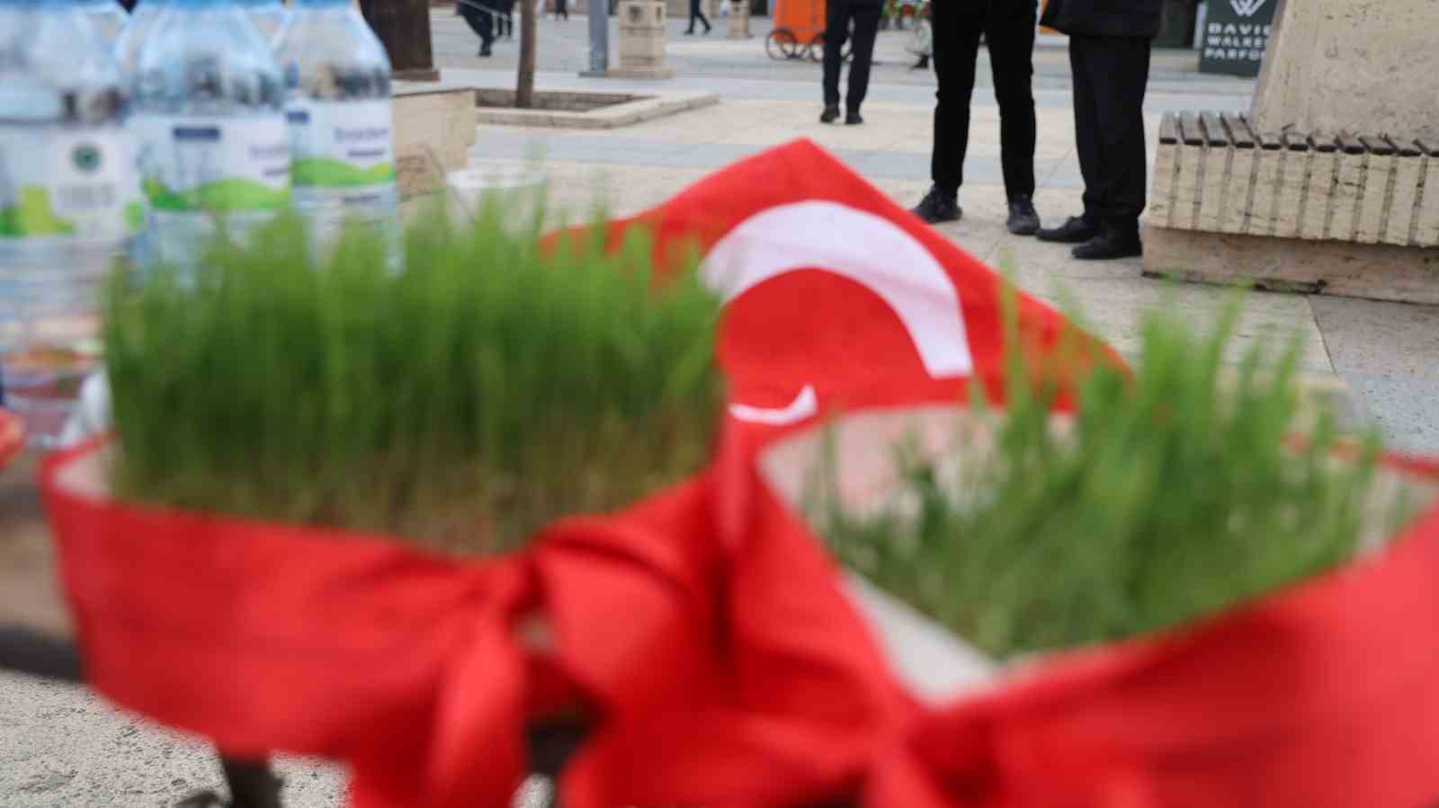 Kırşehir’de nevruz coşkusu: Davul zurna eşliğinde ateş yakıldı
