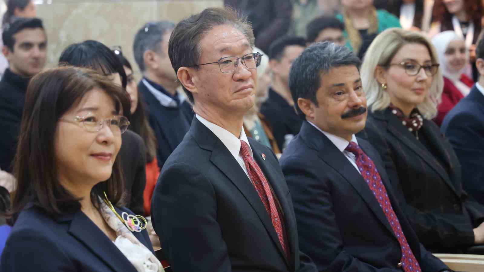 Kırşehir’de Sakura Festivali ve Plastik Sanatlar Sergisi Açıldı
