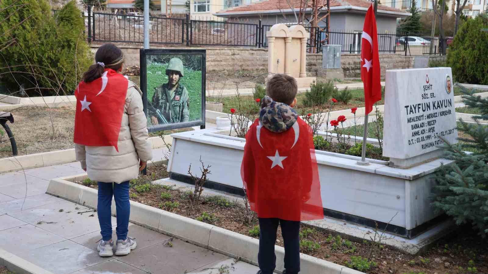 Kırşehir’de şehitlikte duygusal anlar yaşandı
