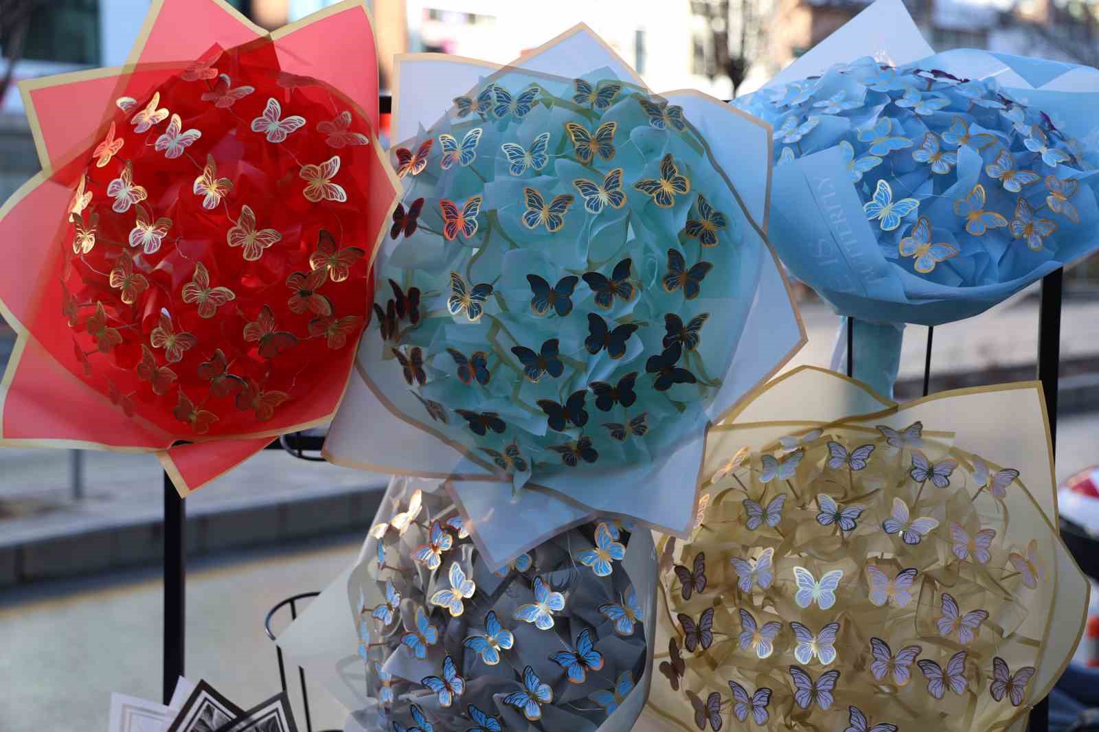 Kırşehir’de sevgililer gününe özel "41 kere maşallah" çiçek konseptine ilgi
