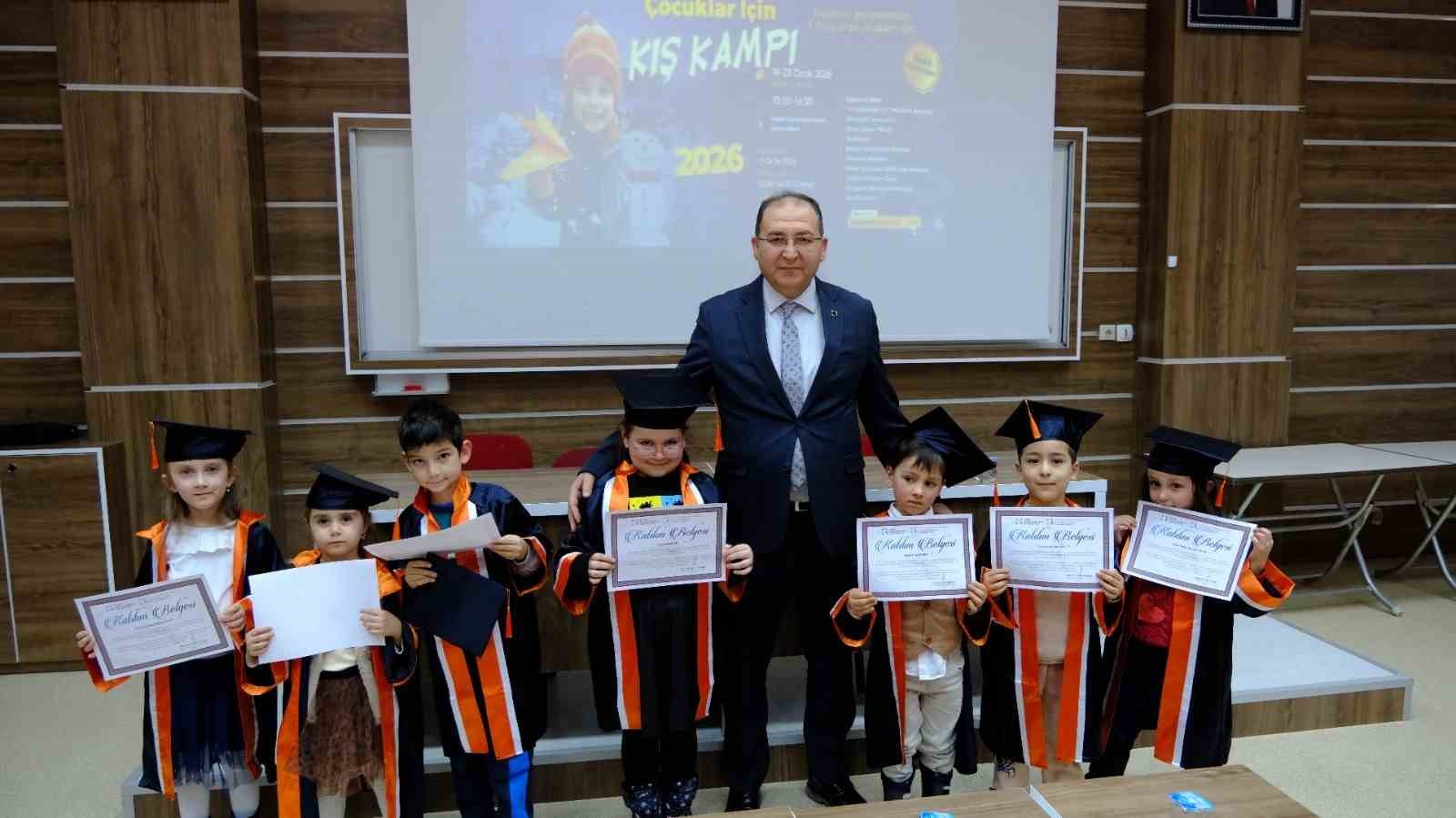 Kış Kampı’nda miniklerin mezuniyet sevinci
