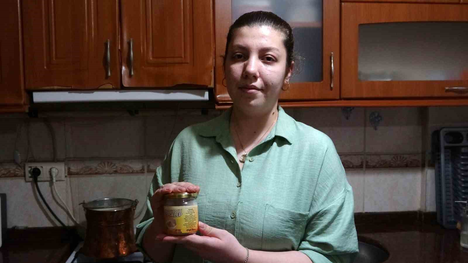 Kışın vazgeçilmezi salep yoğun ilgi görüyor
Kışın vazgeçilmezi salep yoğun ilgi görüyor