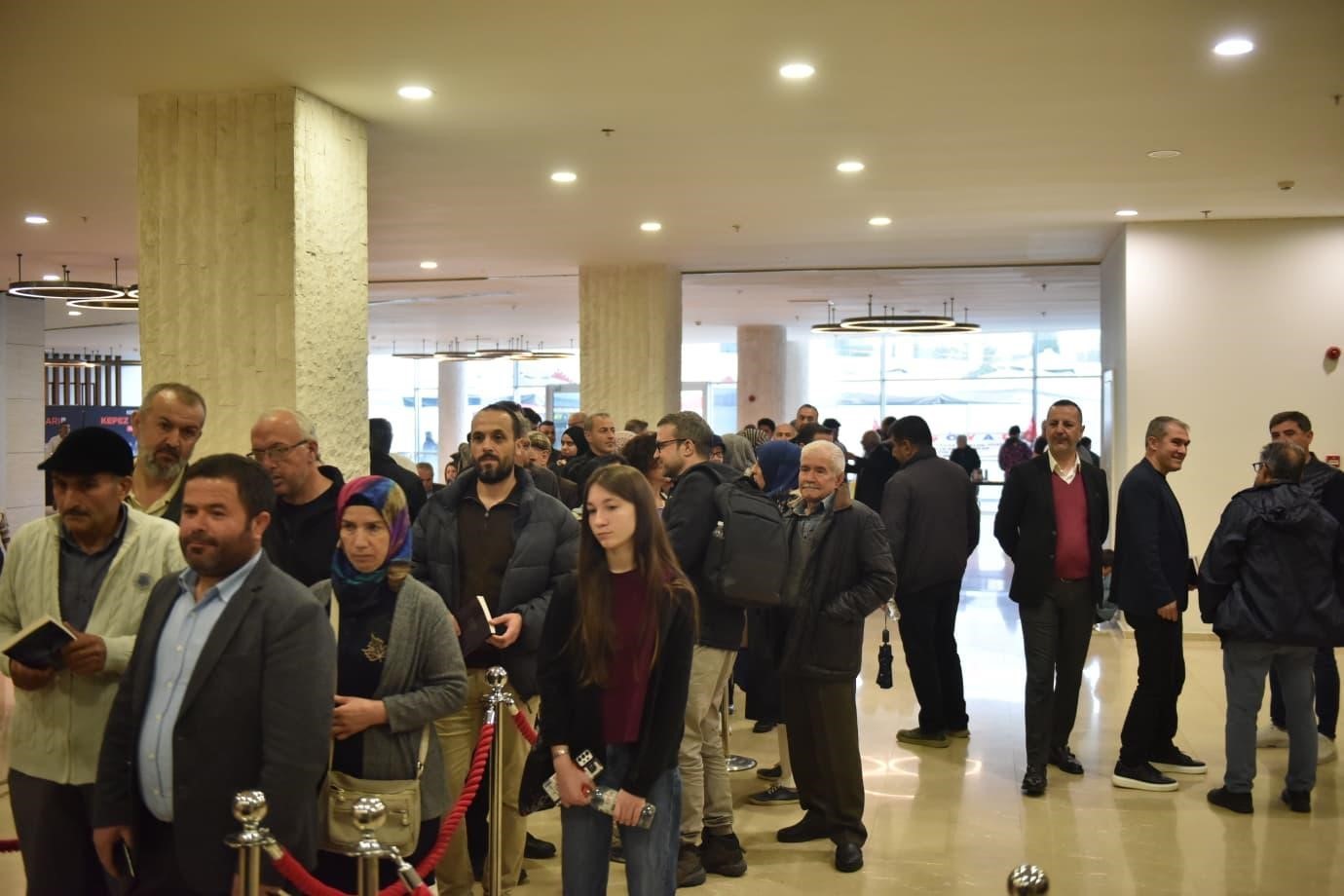 Kitabının satış geliri köy okulunun yapımına bağışlandı
Kitabının satış geliri köy okulunun yapımına bağışlandı