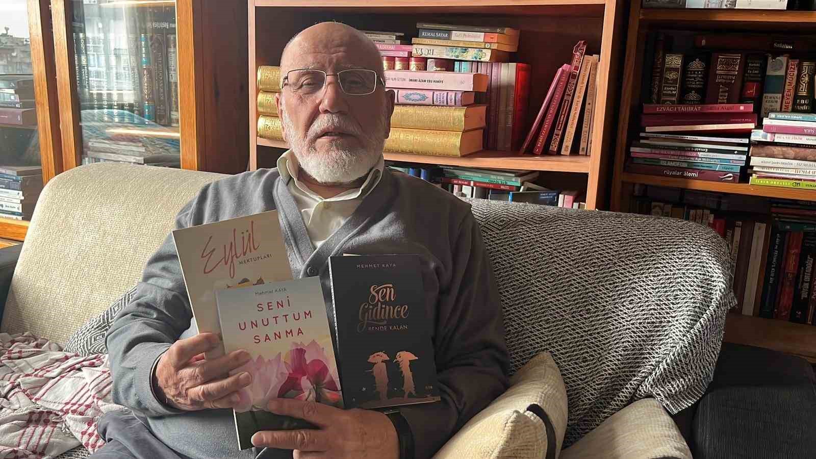 Kitap aşkı çocuklukta başladı, 11 bin kitaba ulaştı
