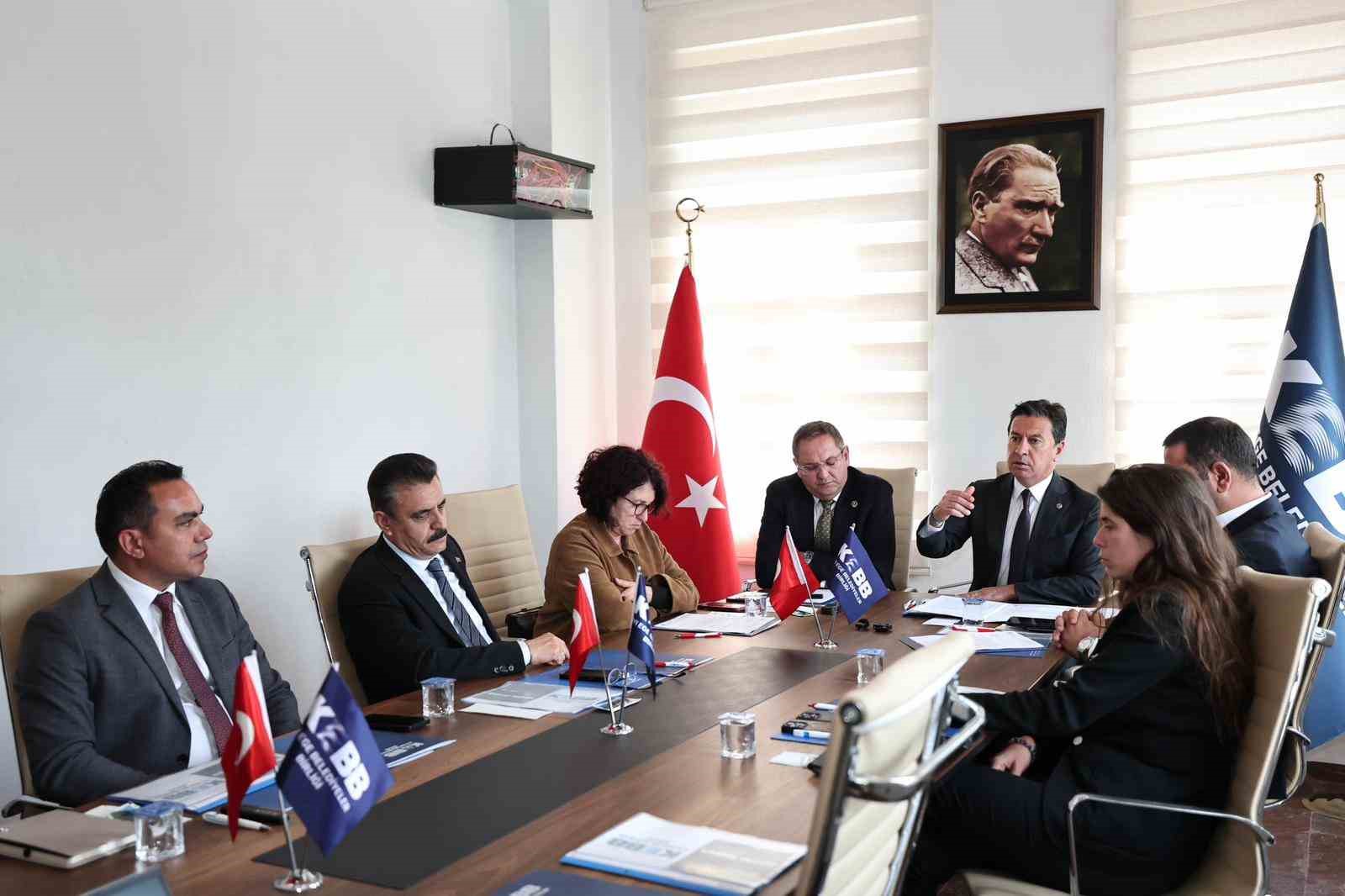 Kıyı Ege belediyeleri Ayvalık’ta buluştu
Kıyı Ege belediyeleri Ayvalık’ta buluştu