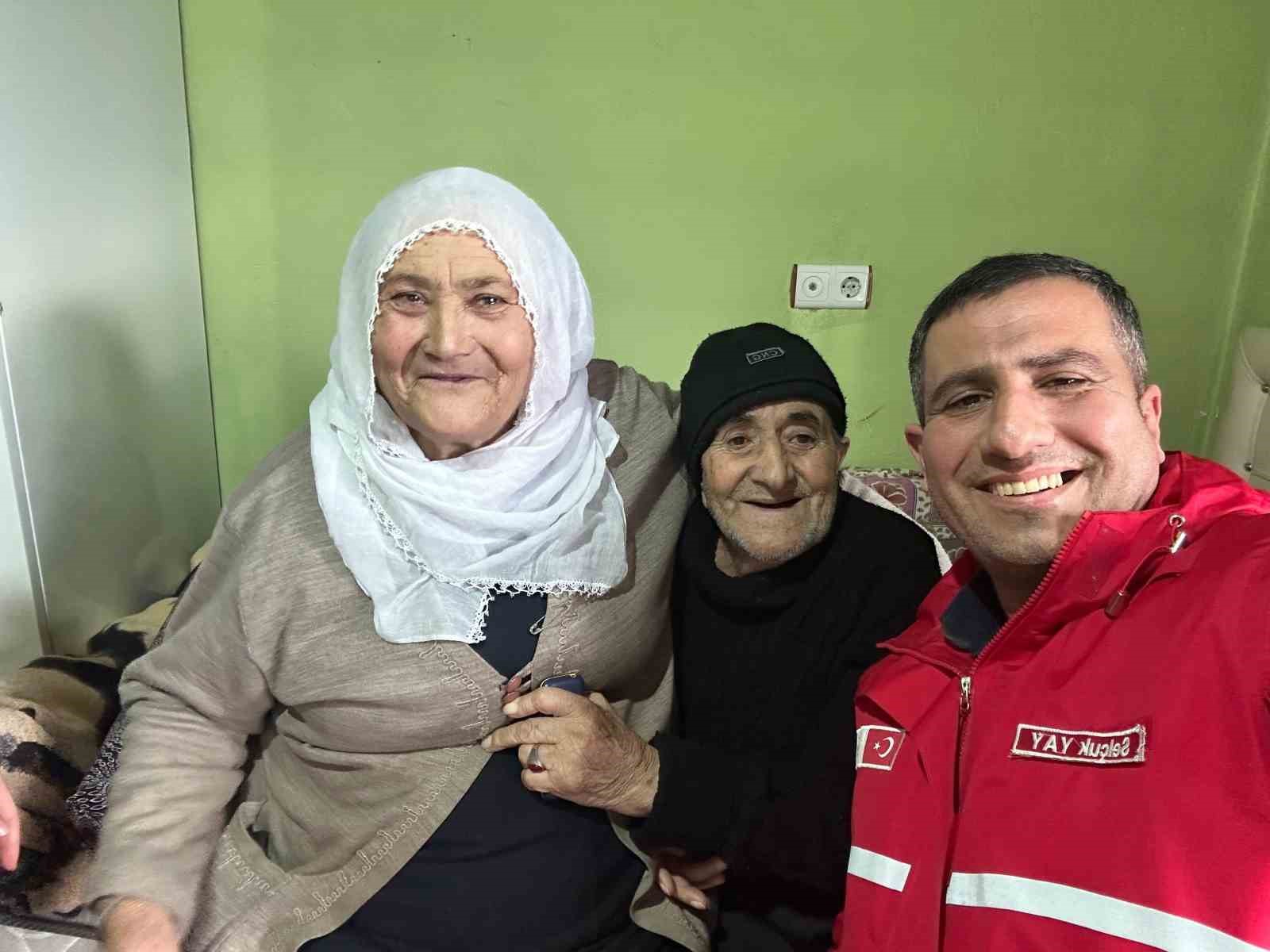 Kızılay Muradiye Şubesinden yaşlılar ziyaret
