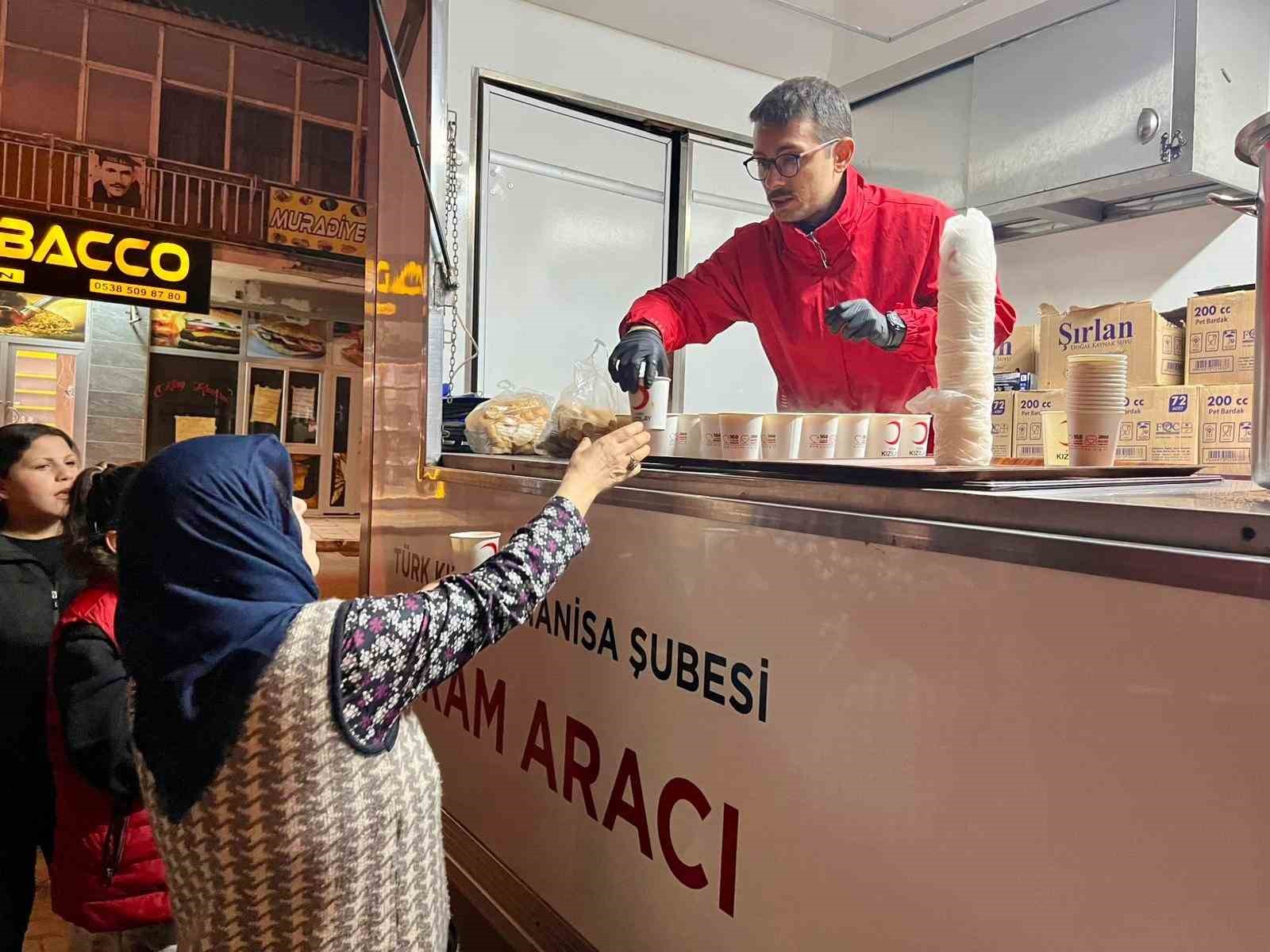 Kızılay’dan Miraç Kandili’nde 2 bin 500 kişiye ikram
