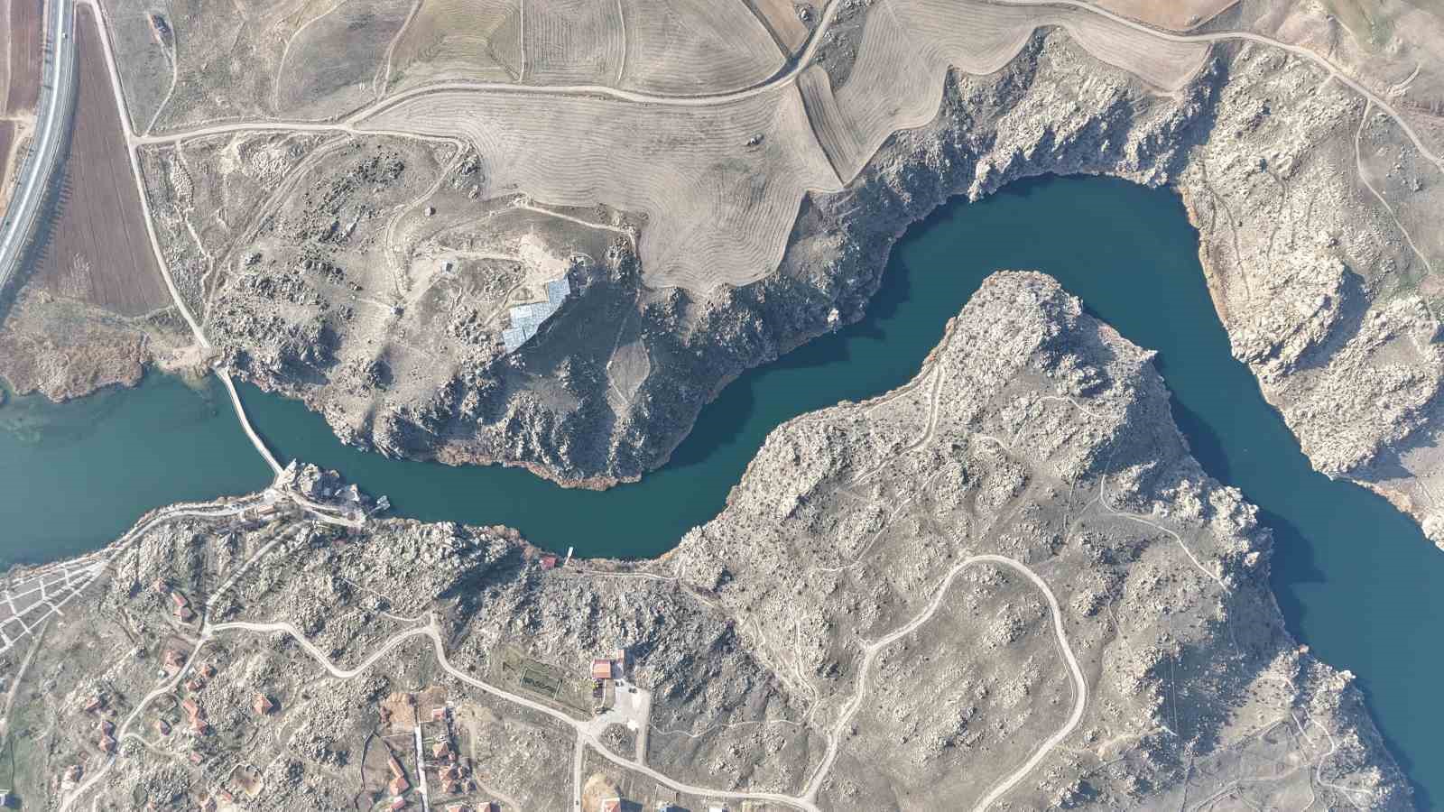 Kızılırmak vadisinde Selçuklu’dan kalan miras: Çeşnigir Köprüsü
