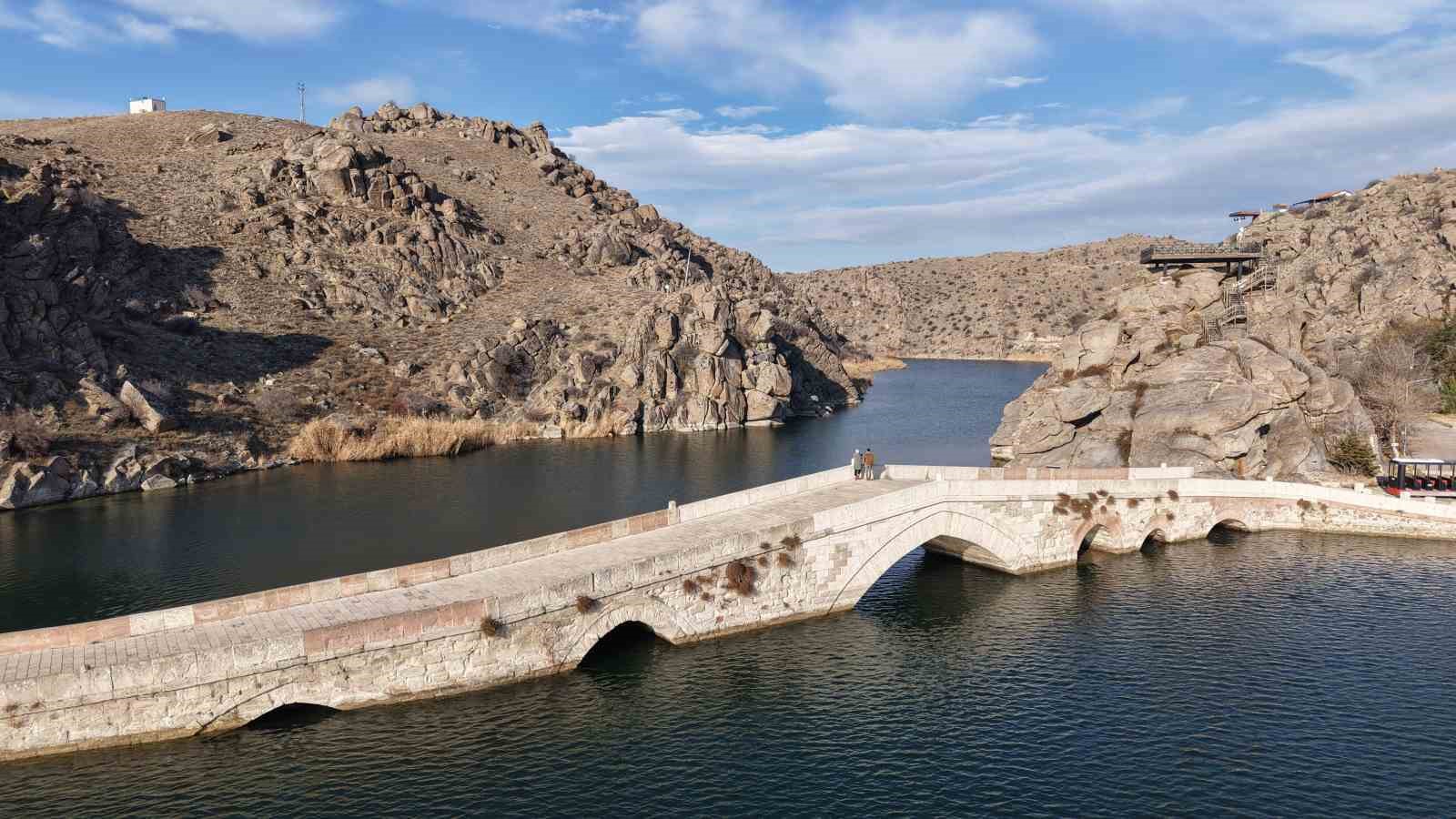 Kızılırmak vadisinde Selçuklu’dan kalan miras: Çeşnigir Köprüsü
