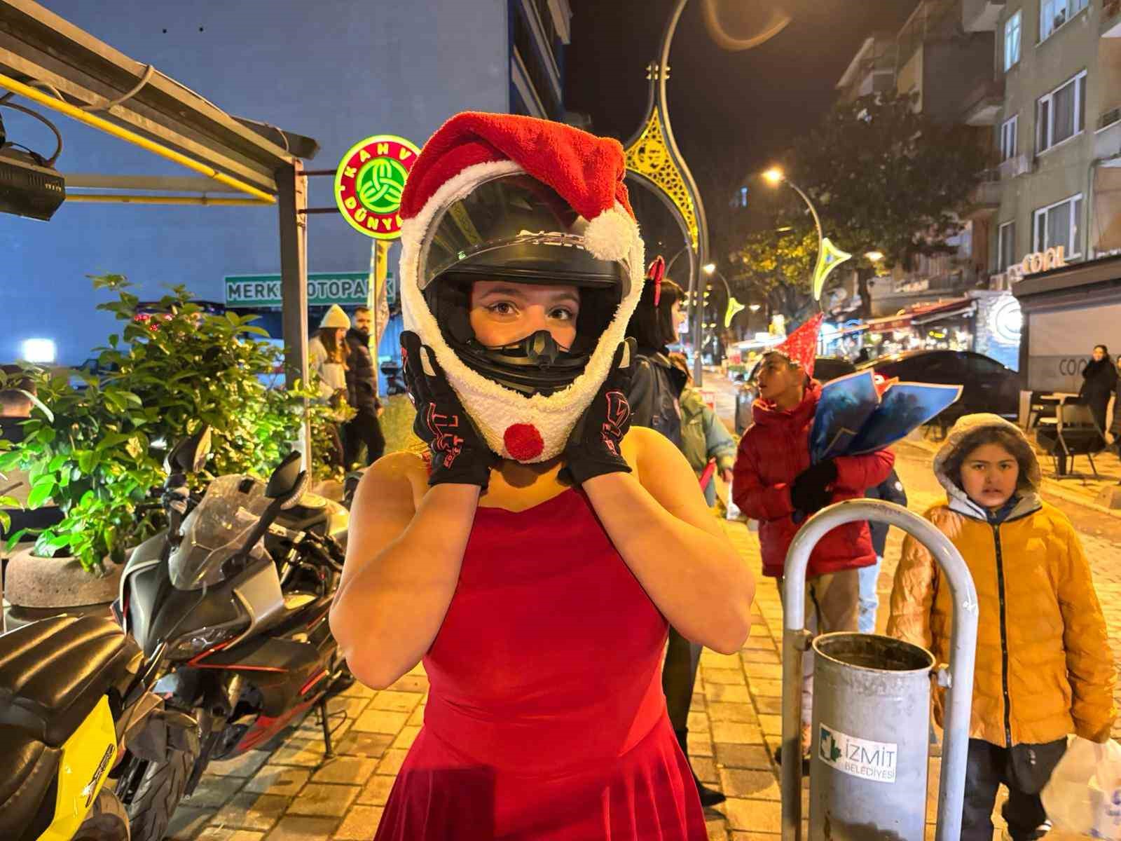 Kocaeli 2026’ya coşkuyla girdi: Sokaklar ışıltı ve neşeyle doldu
