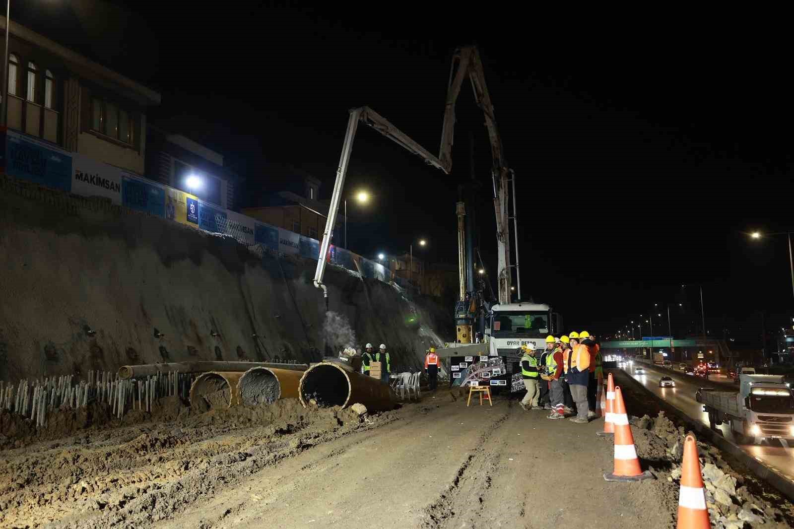Kocaeli Büyükşehir ekipleri yeni yıla şantiyelerde girdi
