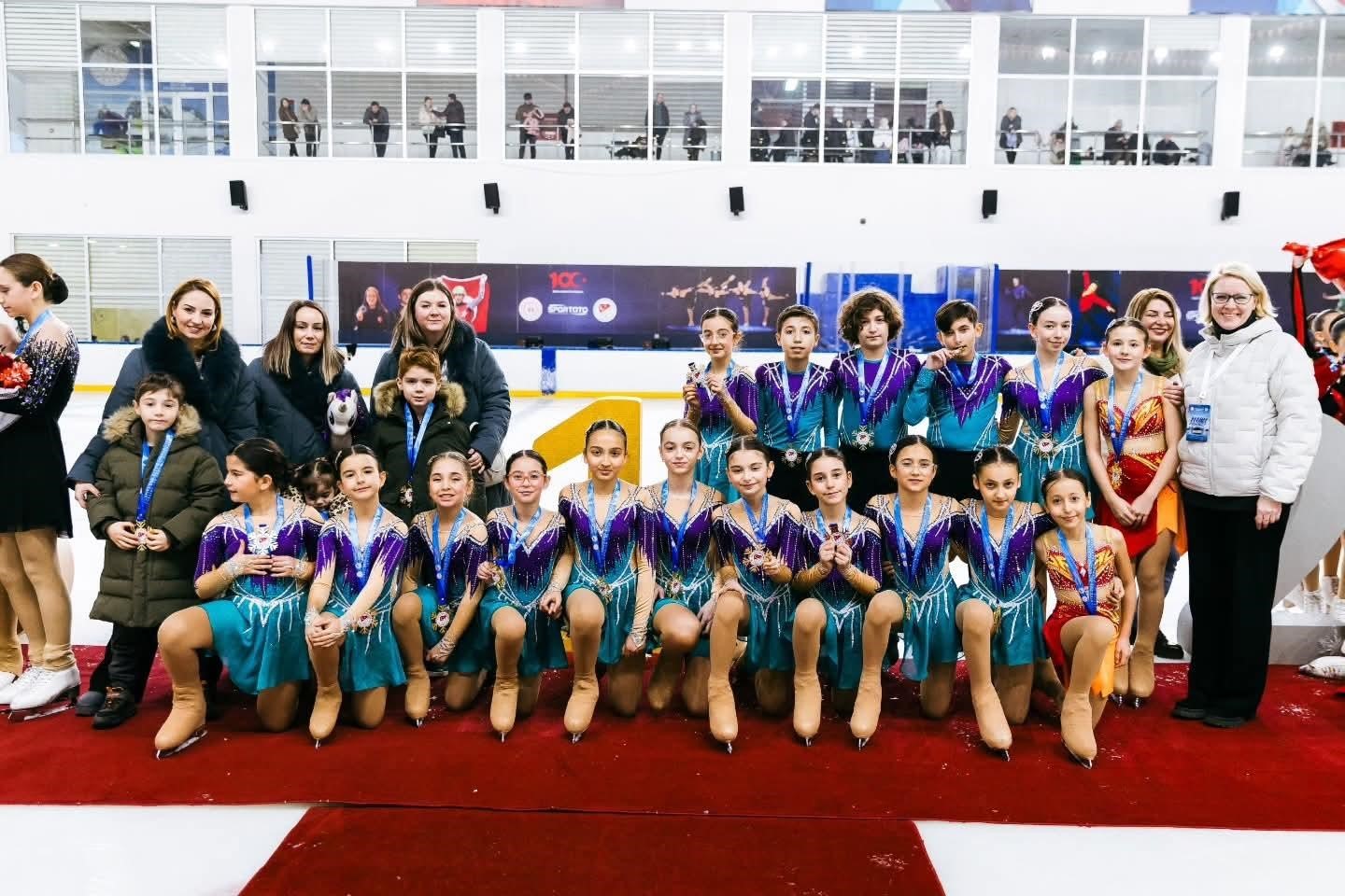 Kocaeli takımları, senkronize buz pateninde kürsüyü kaptırmadı
