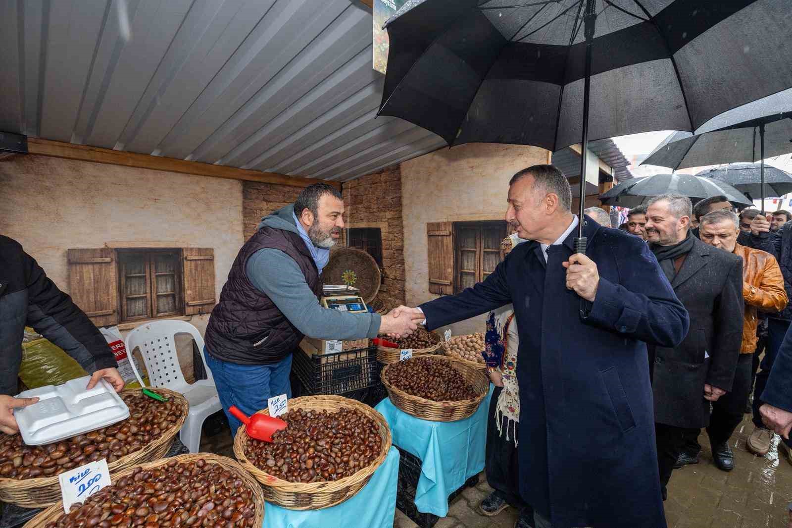 Kocaeli’de 200 yıllık ’imece’ geleneği: 5. Kaz Bayramı kutlandı
Kocaeli’de 200 yıllık ’imece’ geleneği: 5. Kaz Bayramı kutlandı