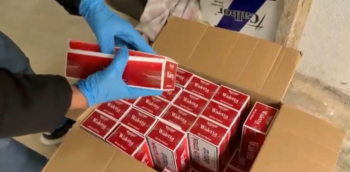 Kocaeli’de 500 bin lira değerinde kaçak tütün ve makaron ele geçirildi
