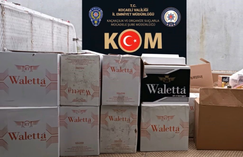 Kocaeli’de 500 bin lira değerinde kaçak tütün ve makaron ele geçirildi
