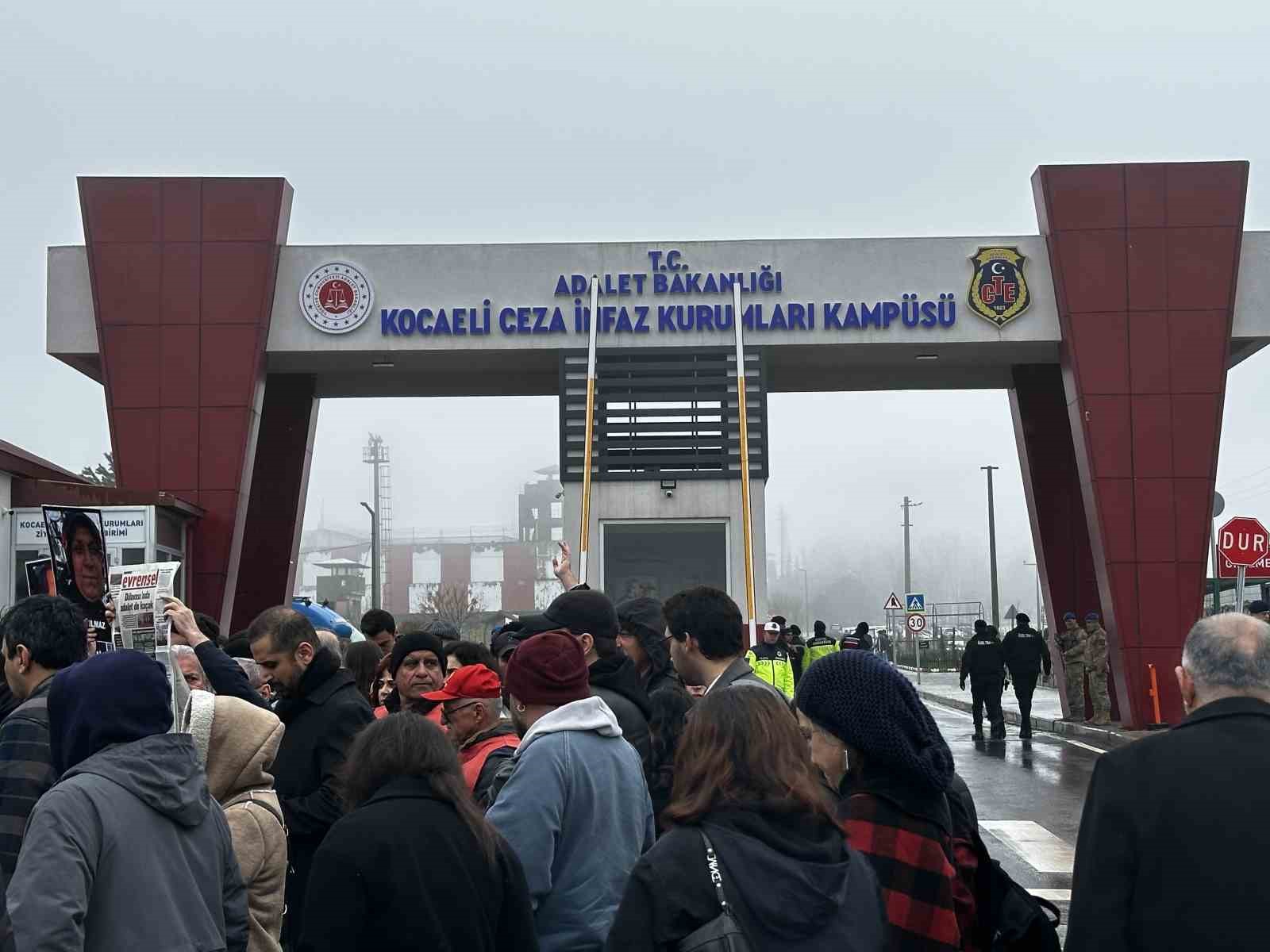 Kocaeli’de 7 kişinin öldüğü fabrika yangını davası başladı
