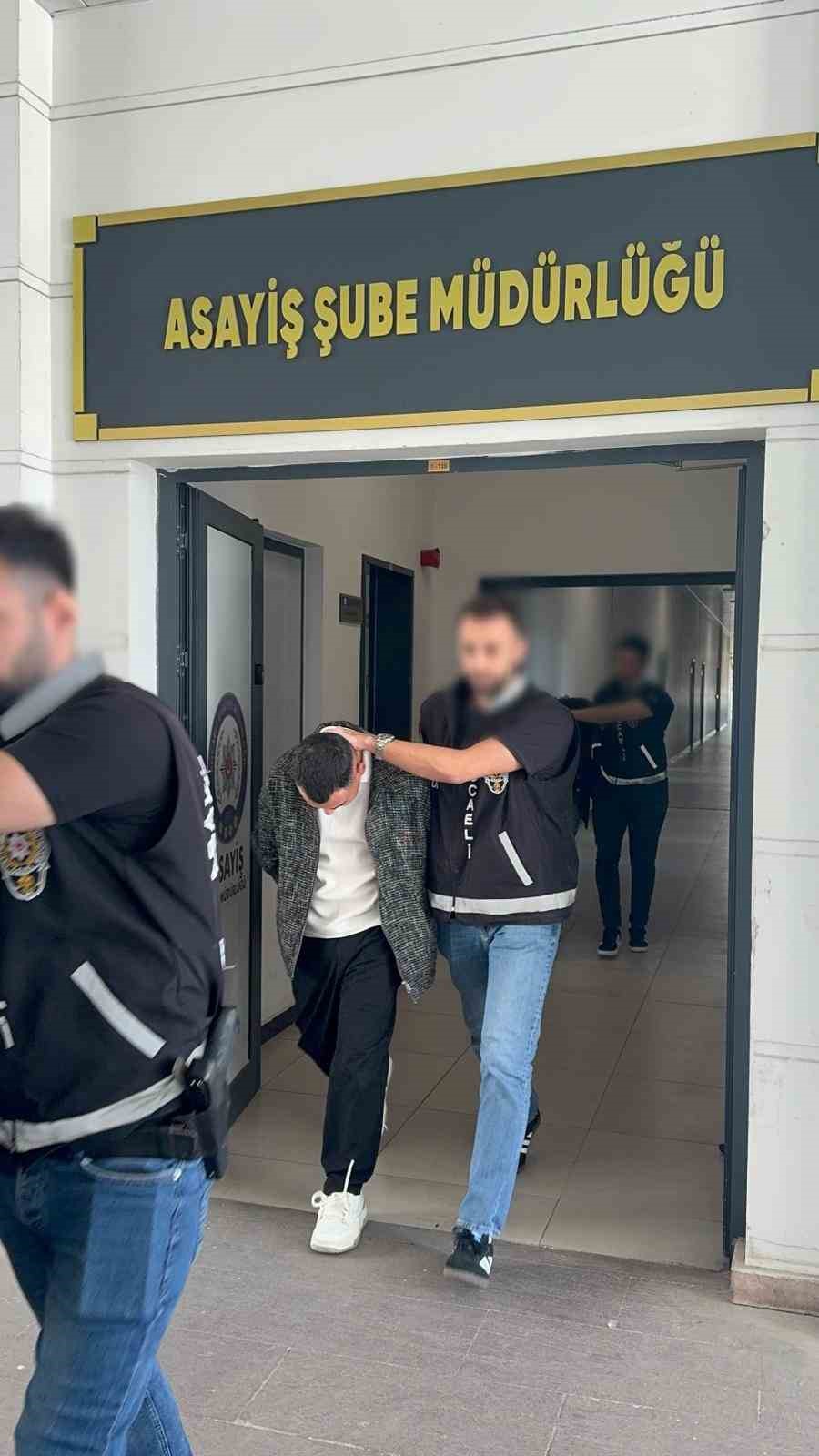 Kocaeli’de araç-alım satım krizi: 160 kişi bir gecede mağdur, 4 şüpheli yakalandı
