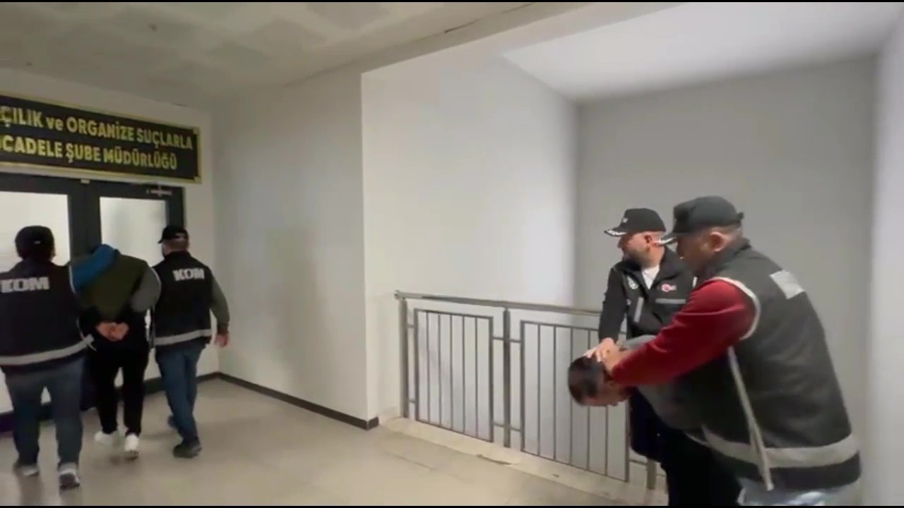 Kocaeli’de iş yeri kundaklandı: 2 şüpheli İstanbul’da yakalandı
