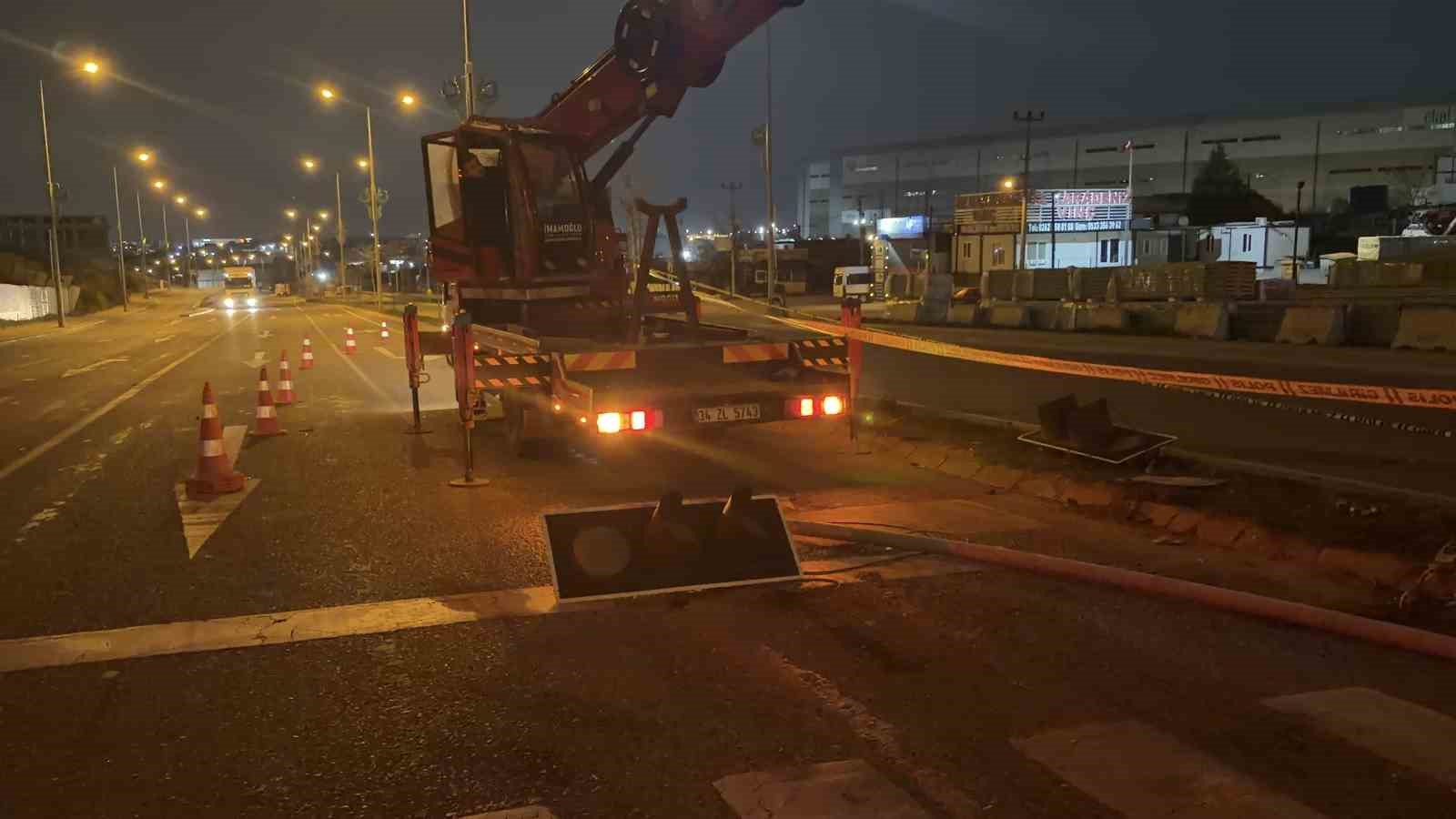 Kocaeli’de işçi servisi ile otomobil çarpıştı: 11 yaralı
