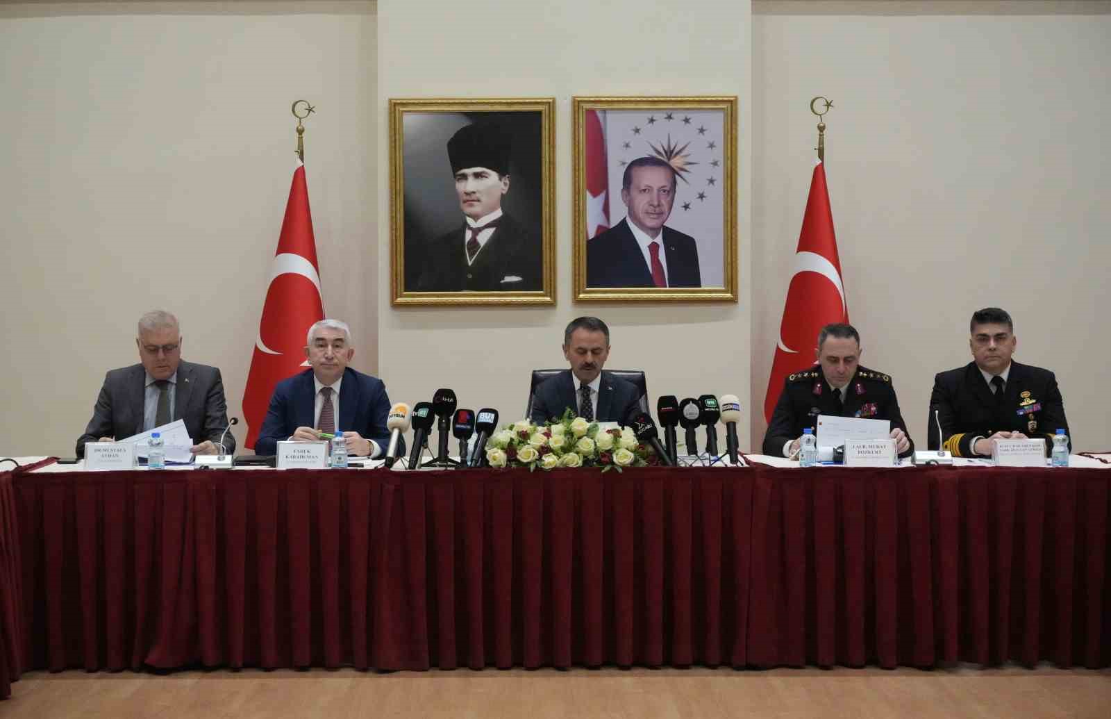 Kocaeli’de mart ayında aranan 472 hükümlü cezaevinde
Kocaeli’de mart ayında aranan 472 hükümlü cezaevinde