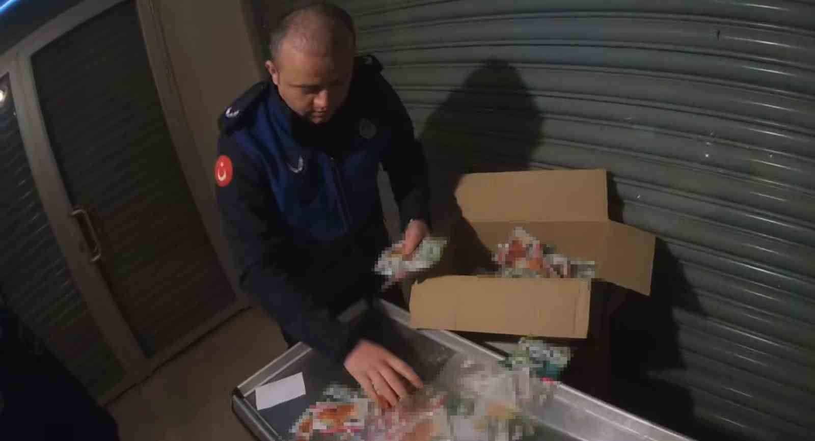 Kocaeli’de merdiven altı tavuk parçalama tesisine suçüstü
