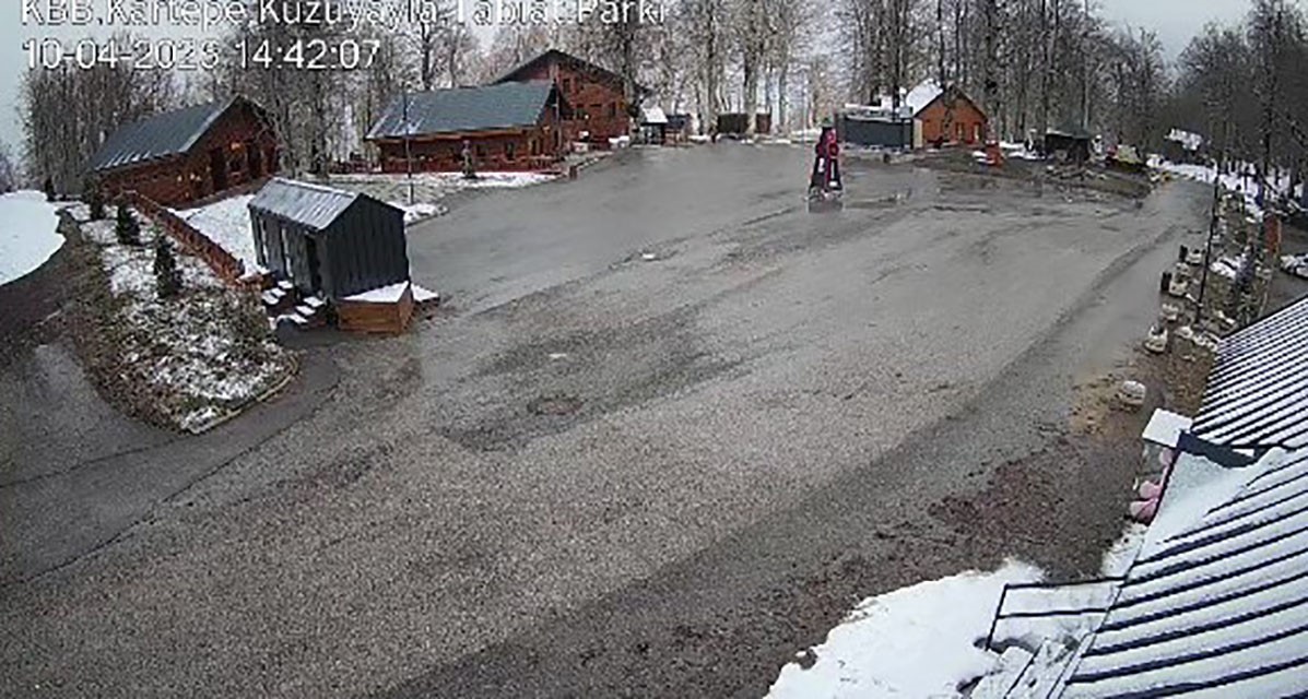 Kocaeli’de nisan ayında kar sürprizi
