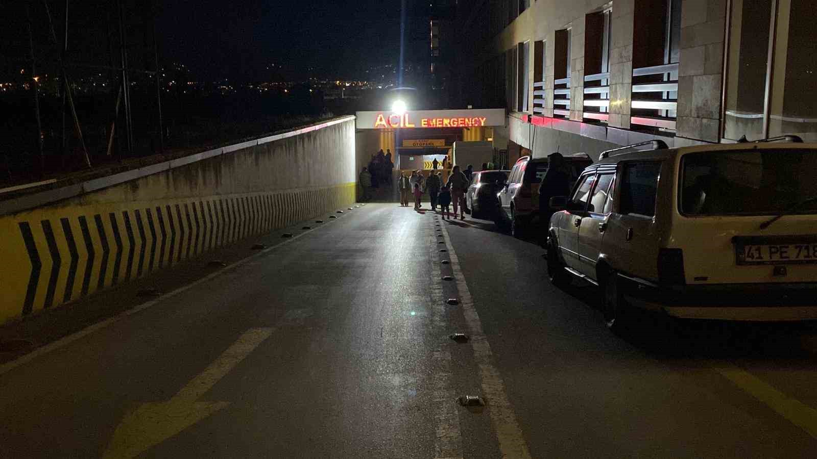 Kocaeli’de tribünden düşen genç taraftar hayatını kaybetti
