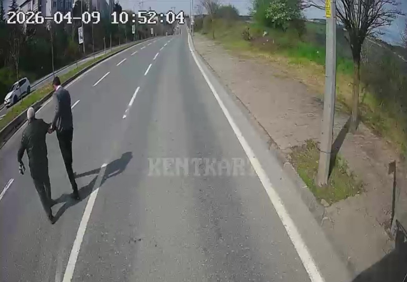 Kocaeli’nde otobüs şoförünün örnek davranışı kamerada
